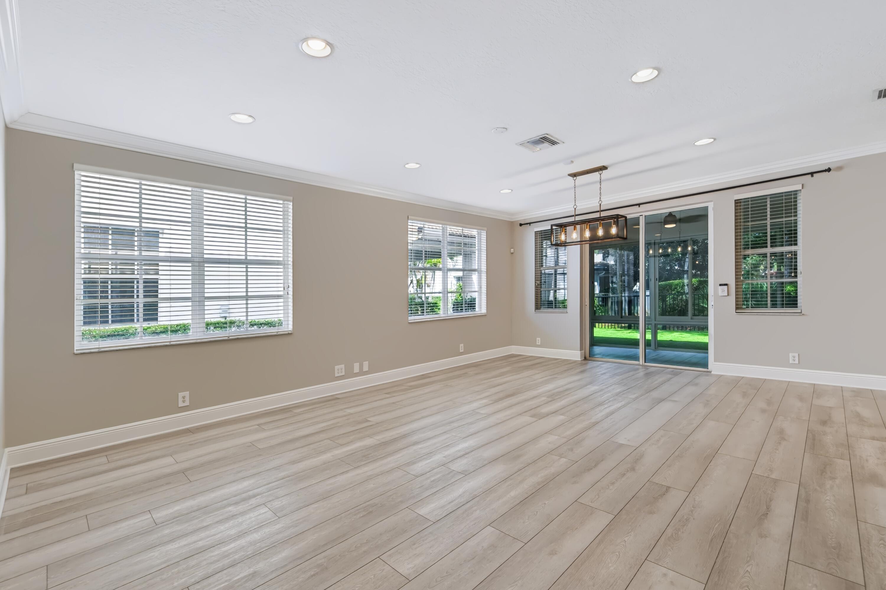 379 Columbus, Palm Beach Gardens FL 33410