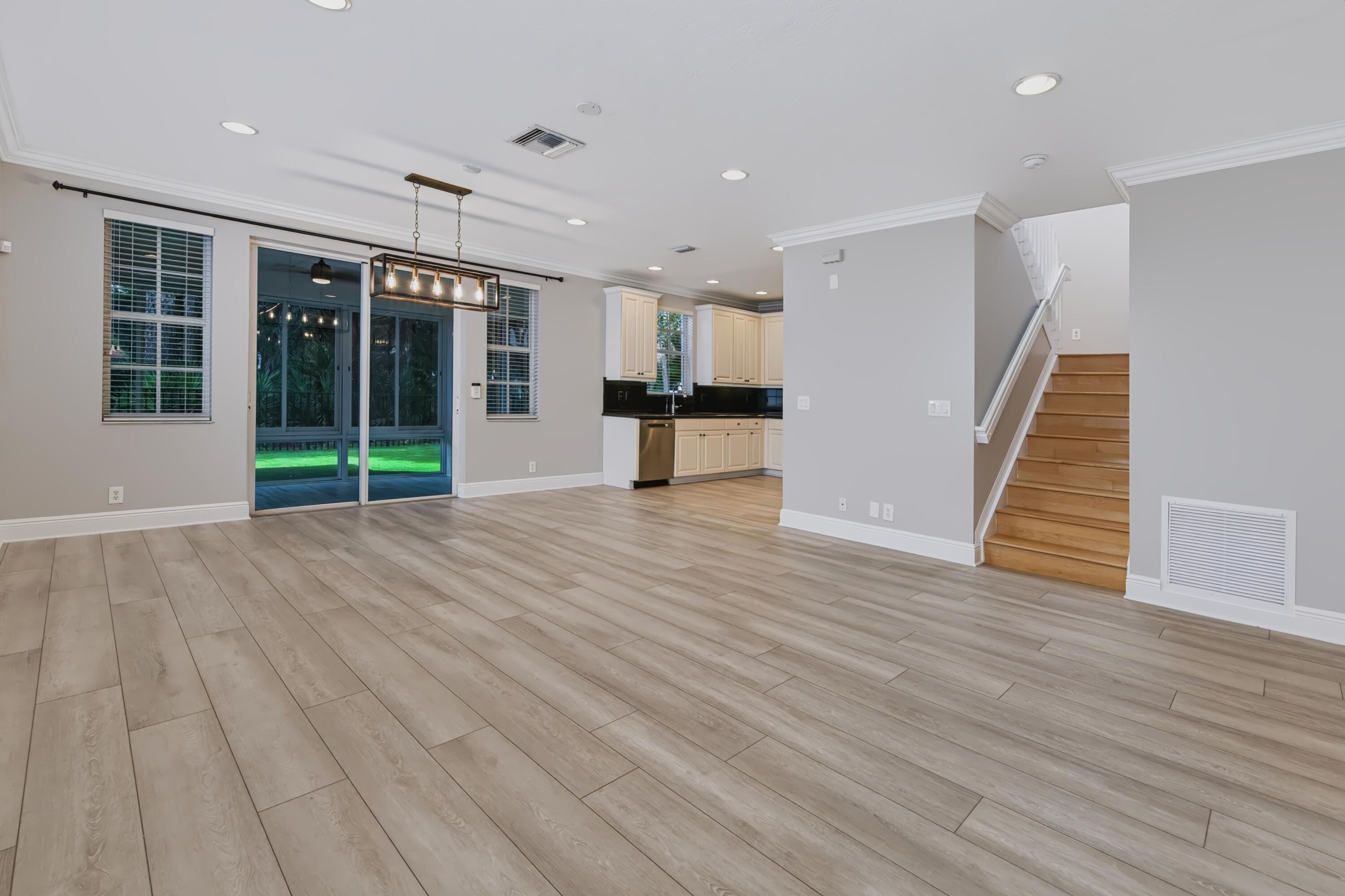 379 Columbus, Palm Beach Gardens FL 33410