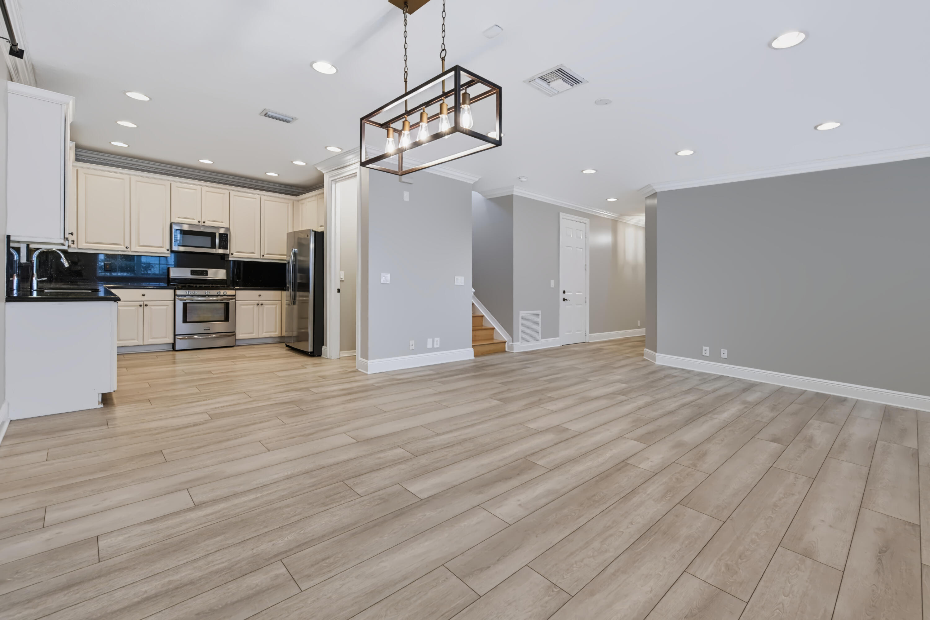 379 Columbus, Palm Beach Gardens FL 33410