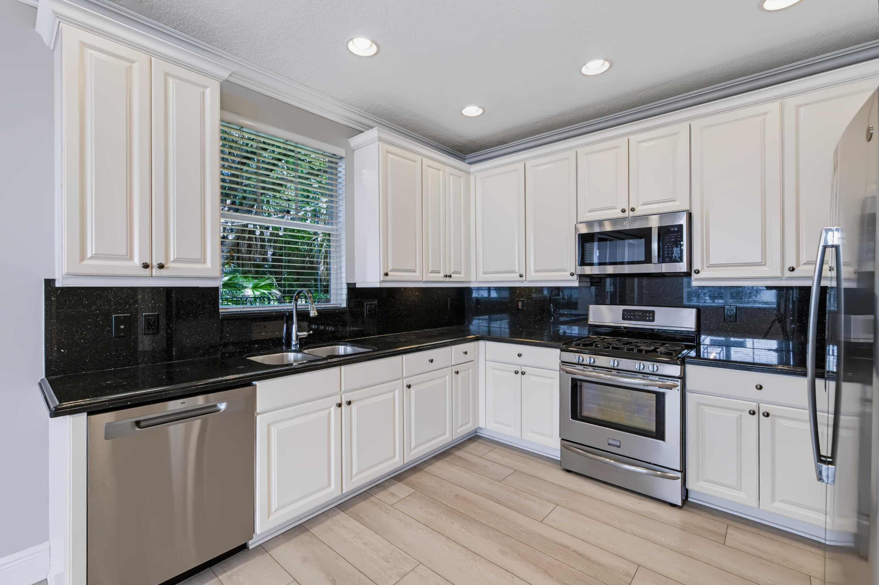 379 Columbus, Palm Beach Gardens FL 33410