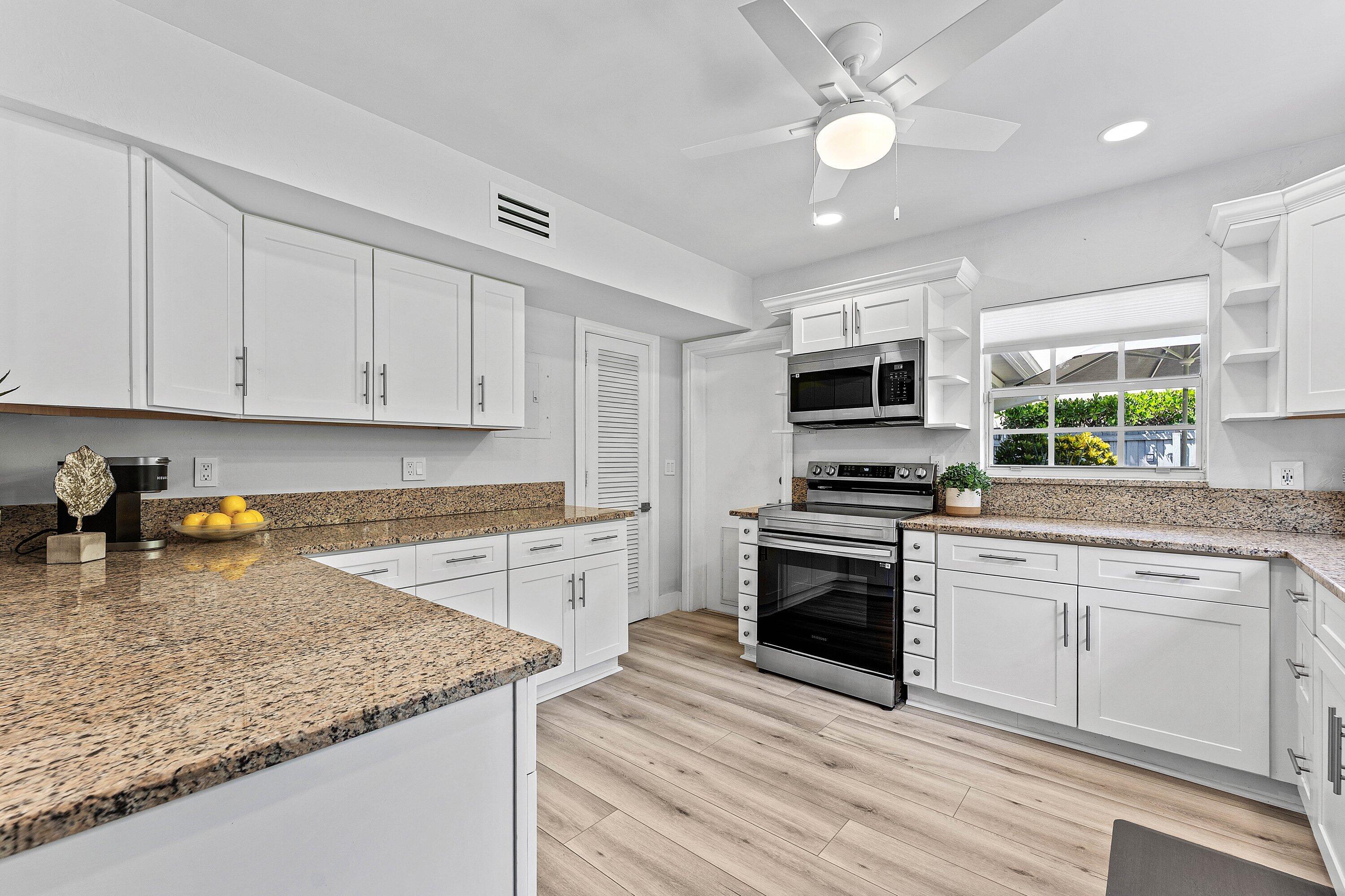 233 LAKE, Delray Beach FL 33444