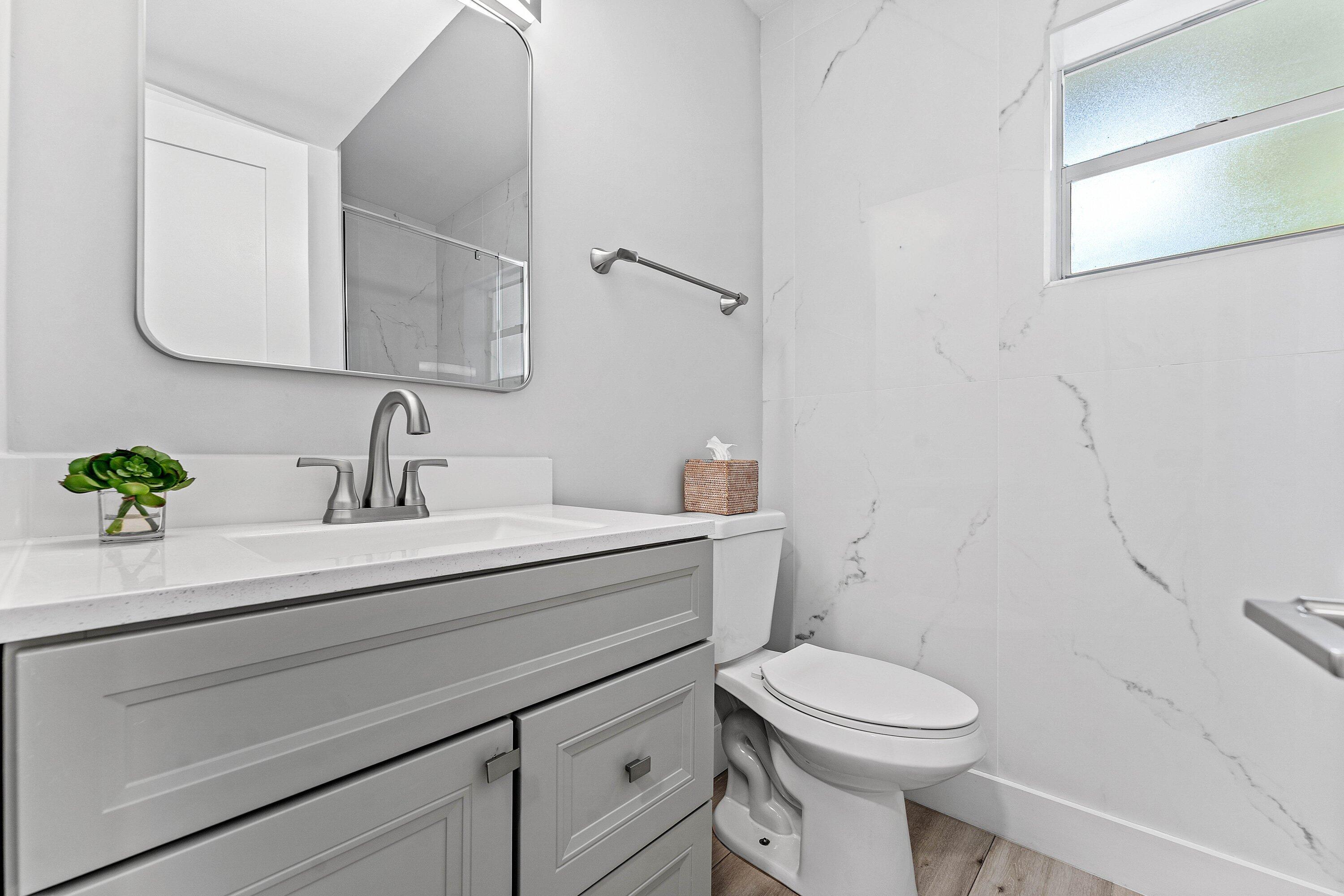 233 LAKE, Delray Beach FL 33444