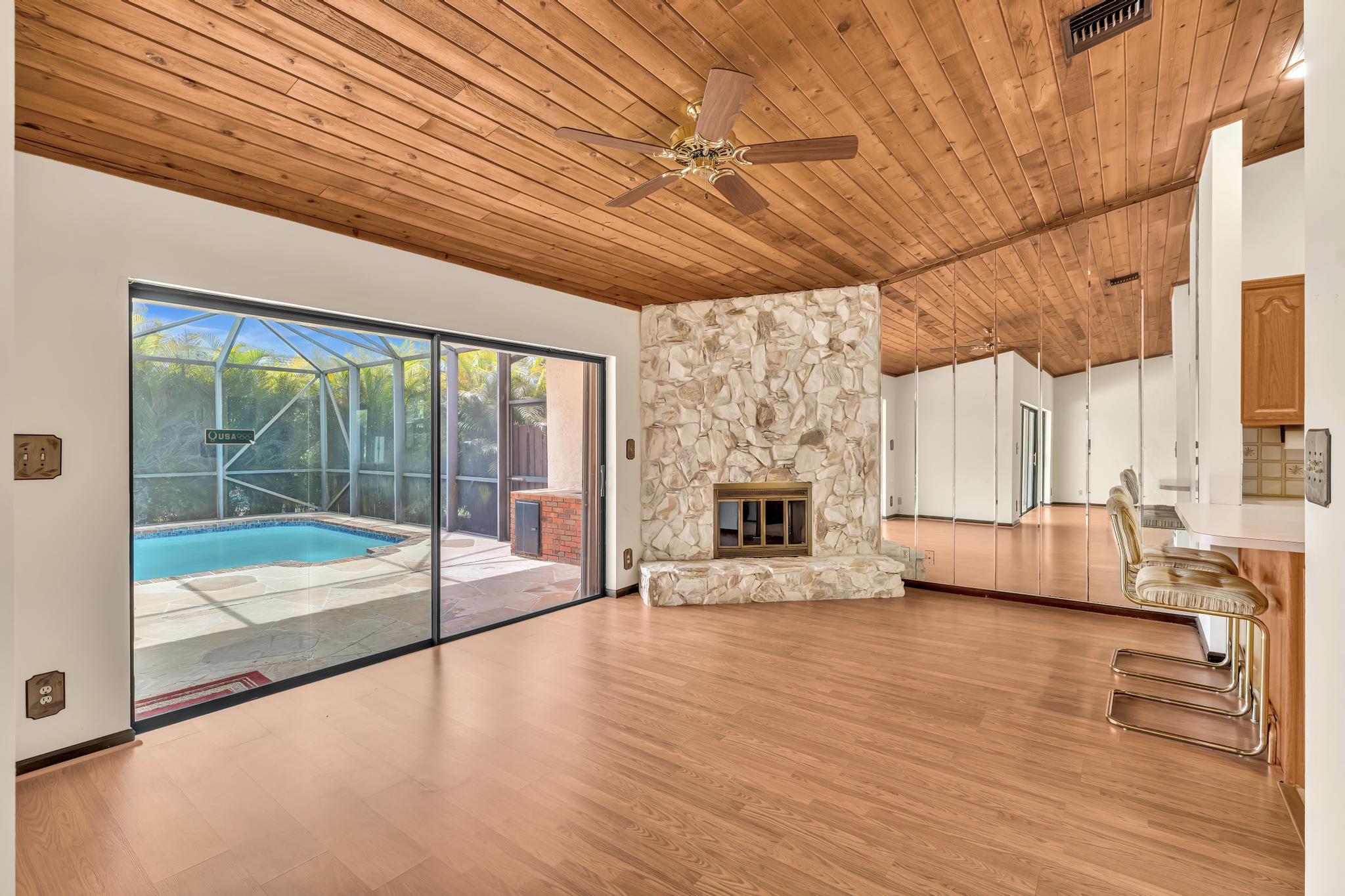 7908 NW 85TH, Tamarac FL 33321
