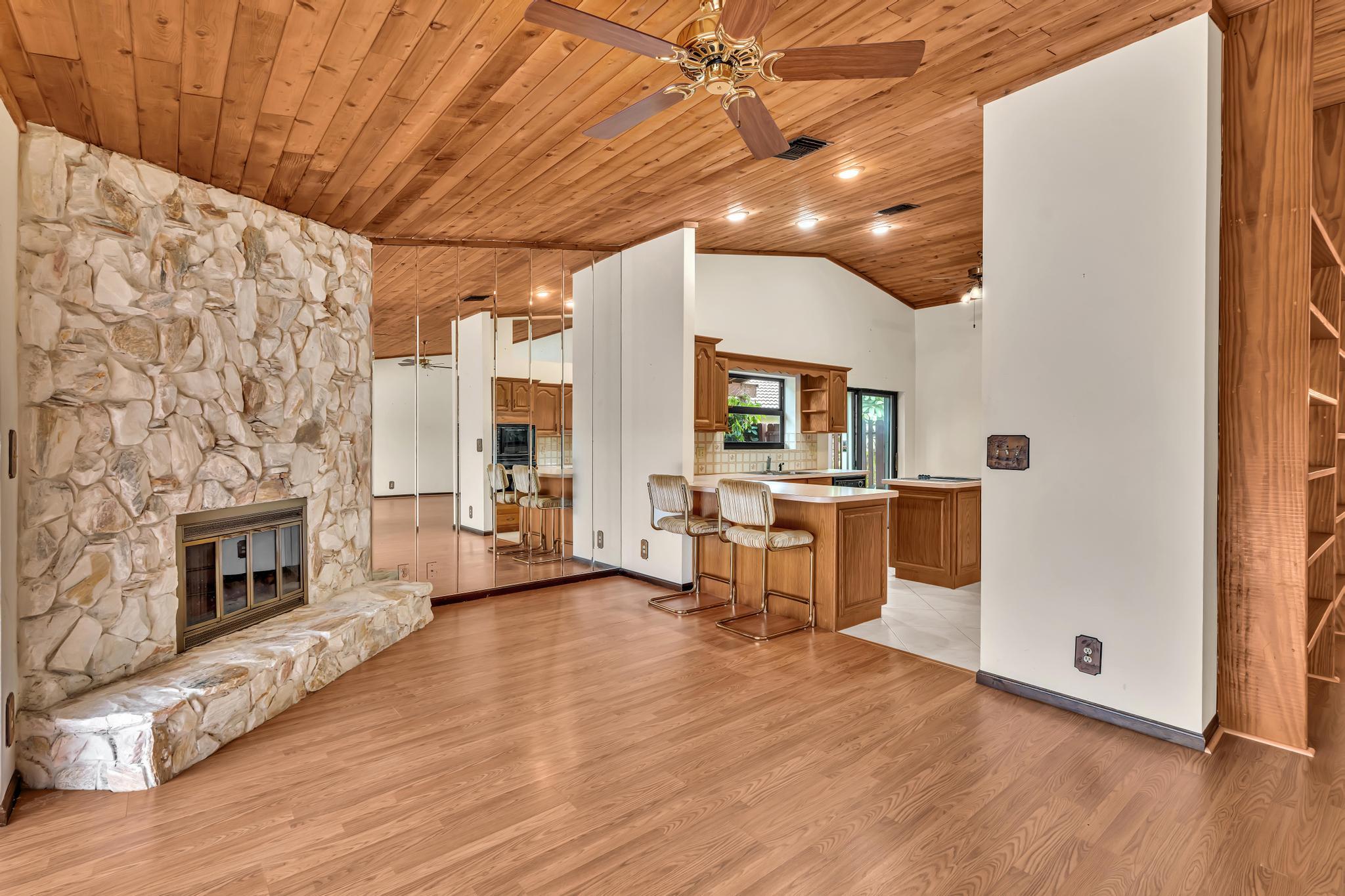 7908 NW 85TH, Tamarac FL 33321