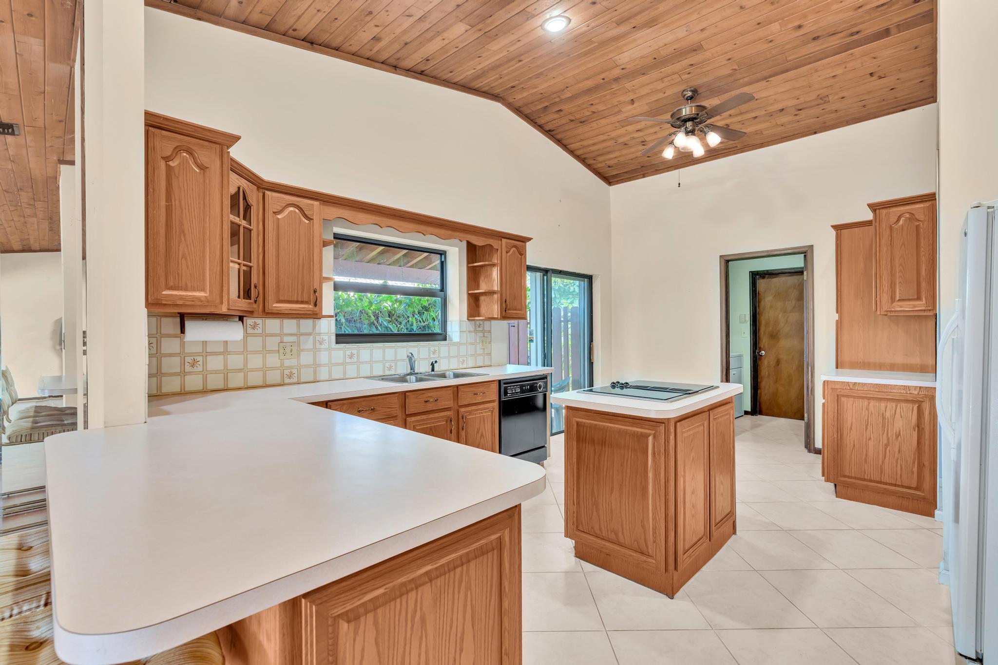 7908 NW 85TH, Tamarac FL 33321