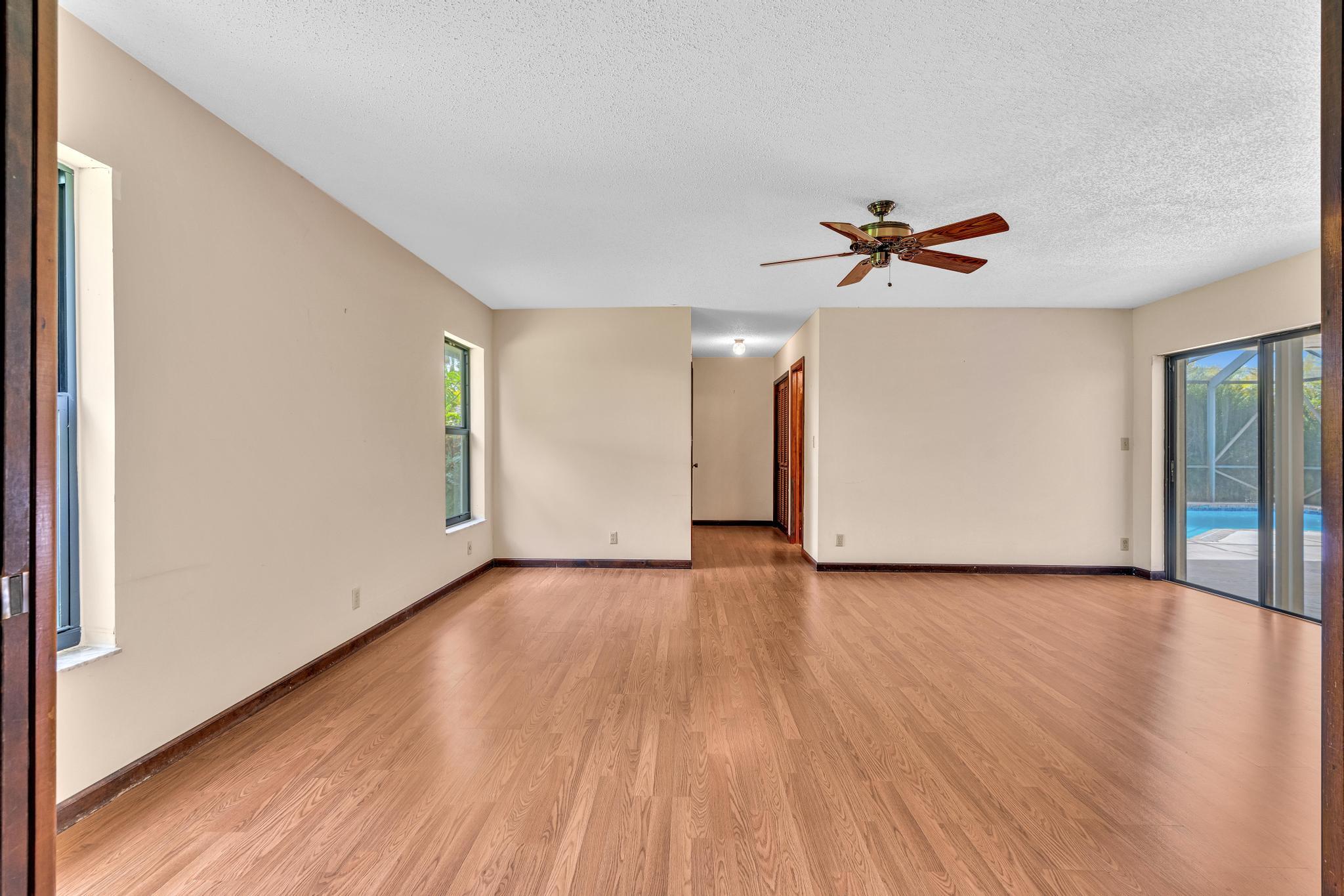 7908 NW 85TH, Tamarac FL 33321