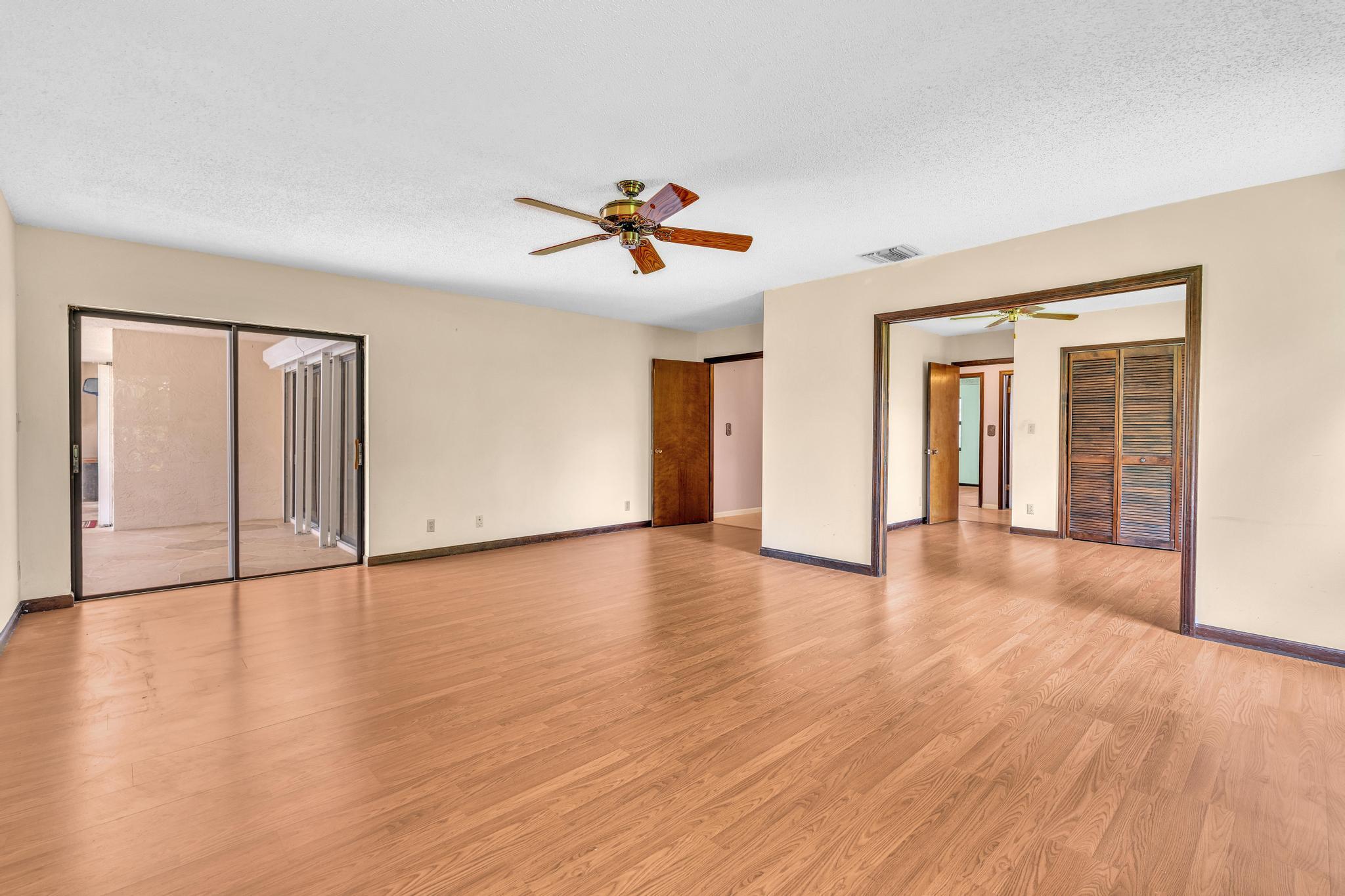 7908 NW 85TH, Tamarac FL 33321