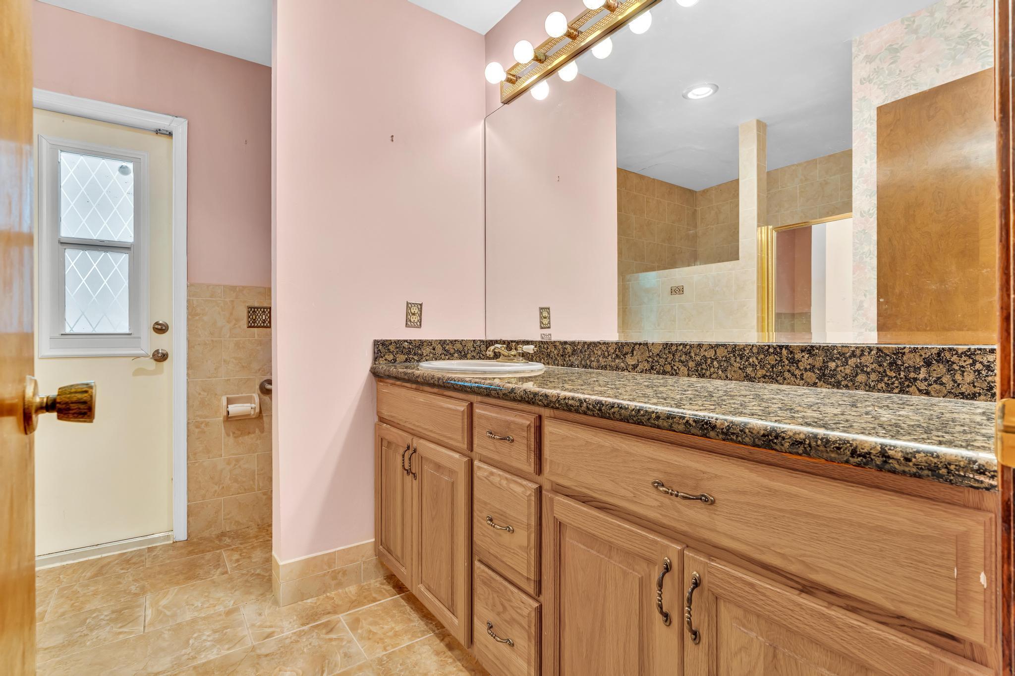 7908 NW 85TH, Tamarac FL 33321