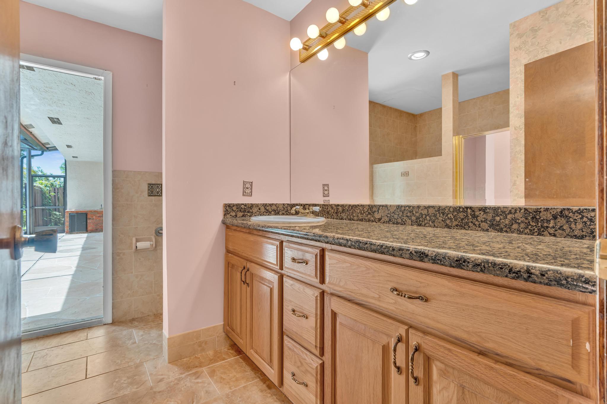7908 NW 85TH, Tamarac FL 33321