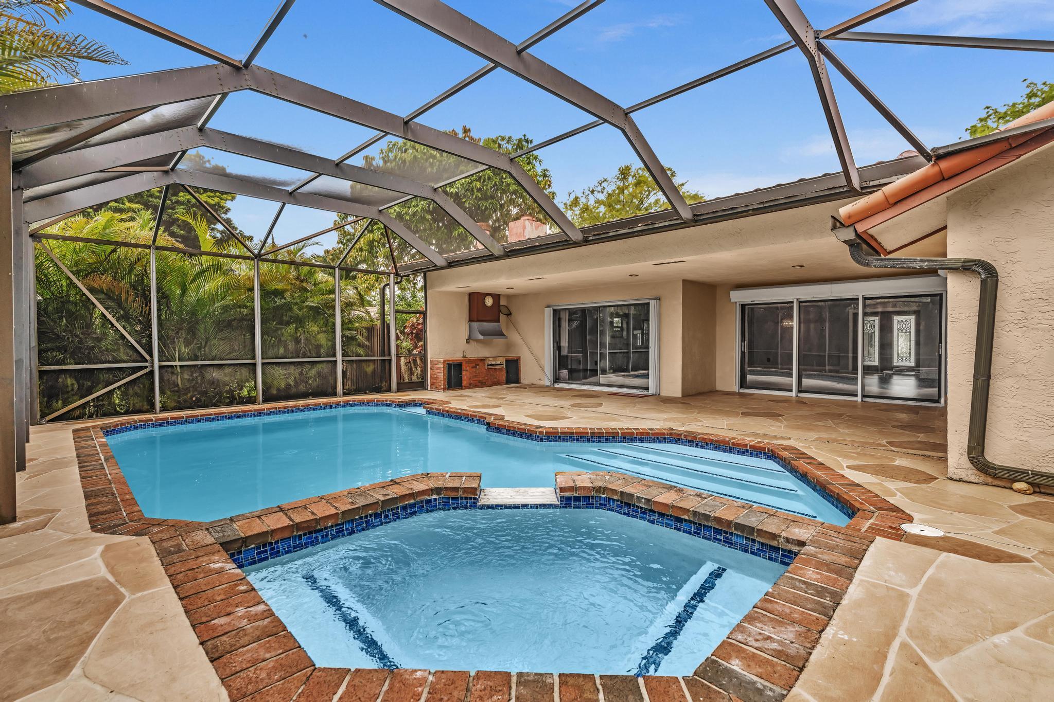 7908 NW 85TH, Tamarac FL 33321