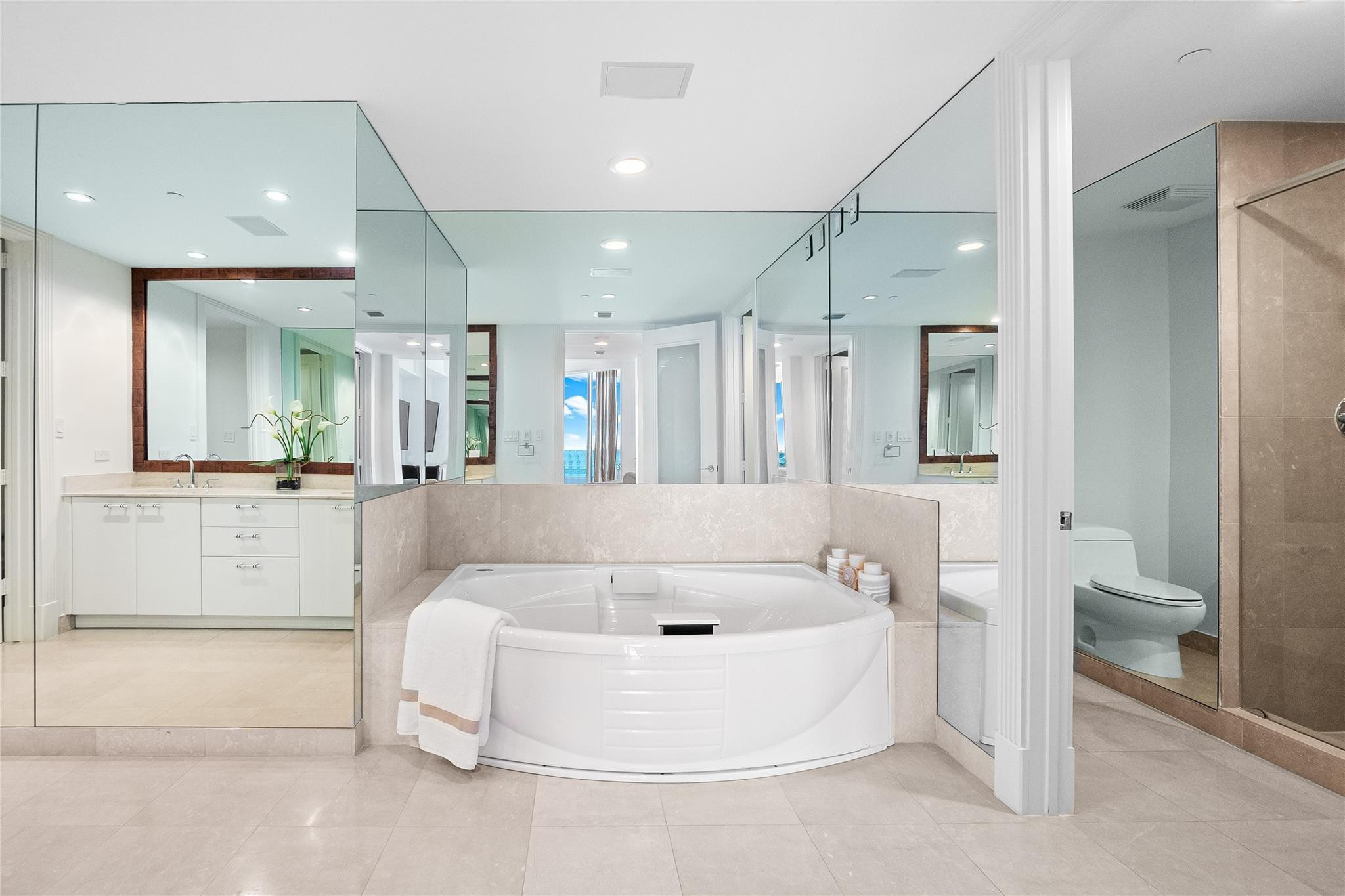 1600 S Ocean #301, Pompano Beach FL 33062