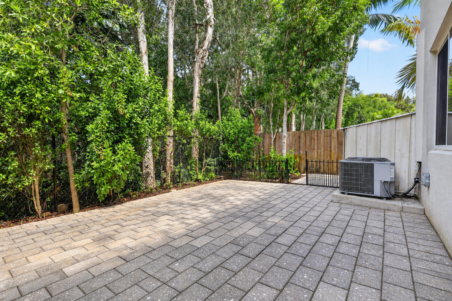 1339 NW 208TH, Miami Gardens FL 33169