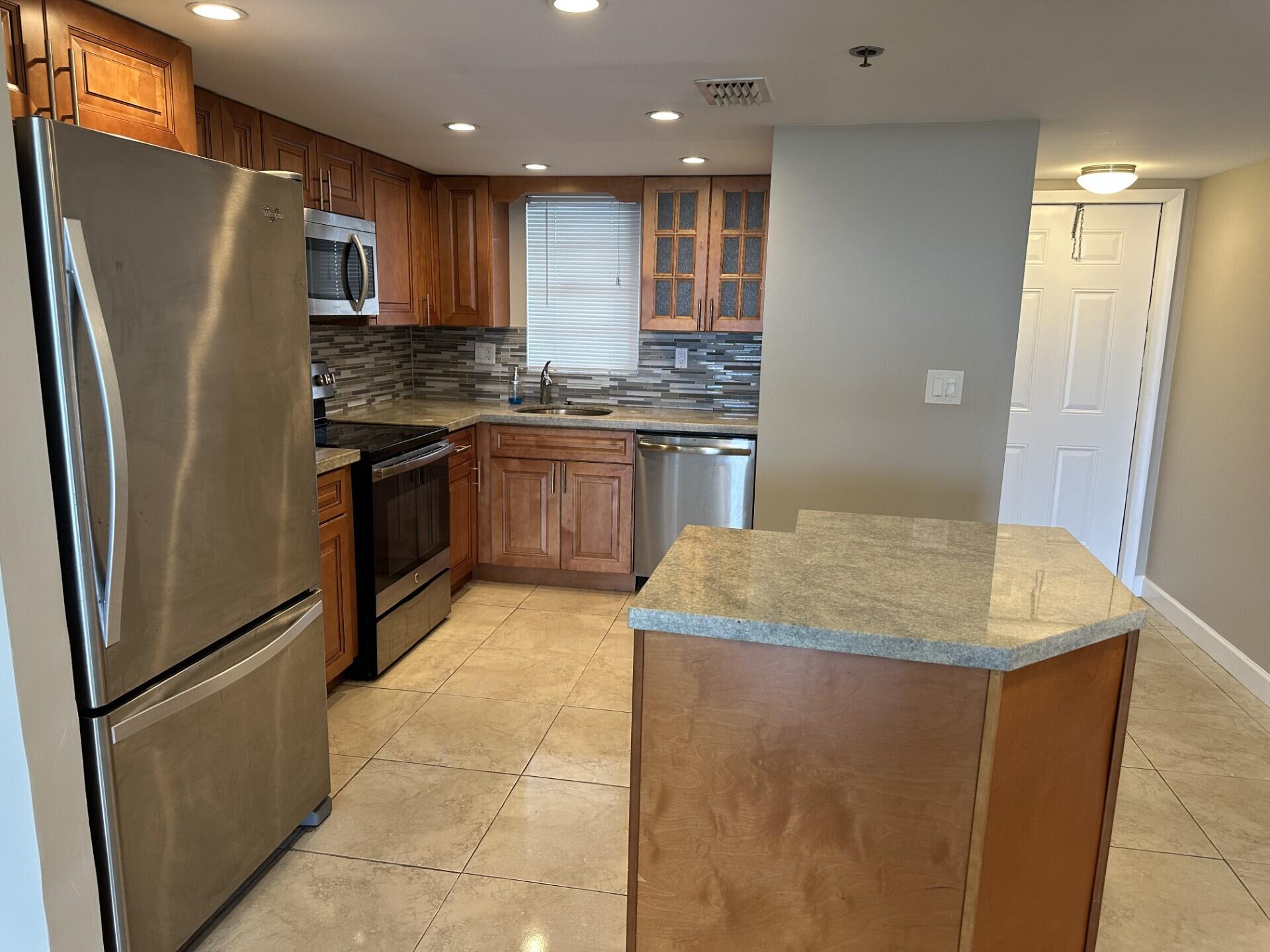 3001 W ROLLING HILLS #709, Davie FL 33328