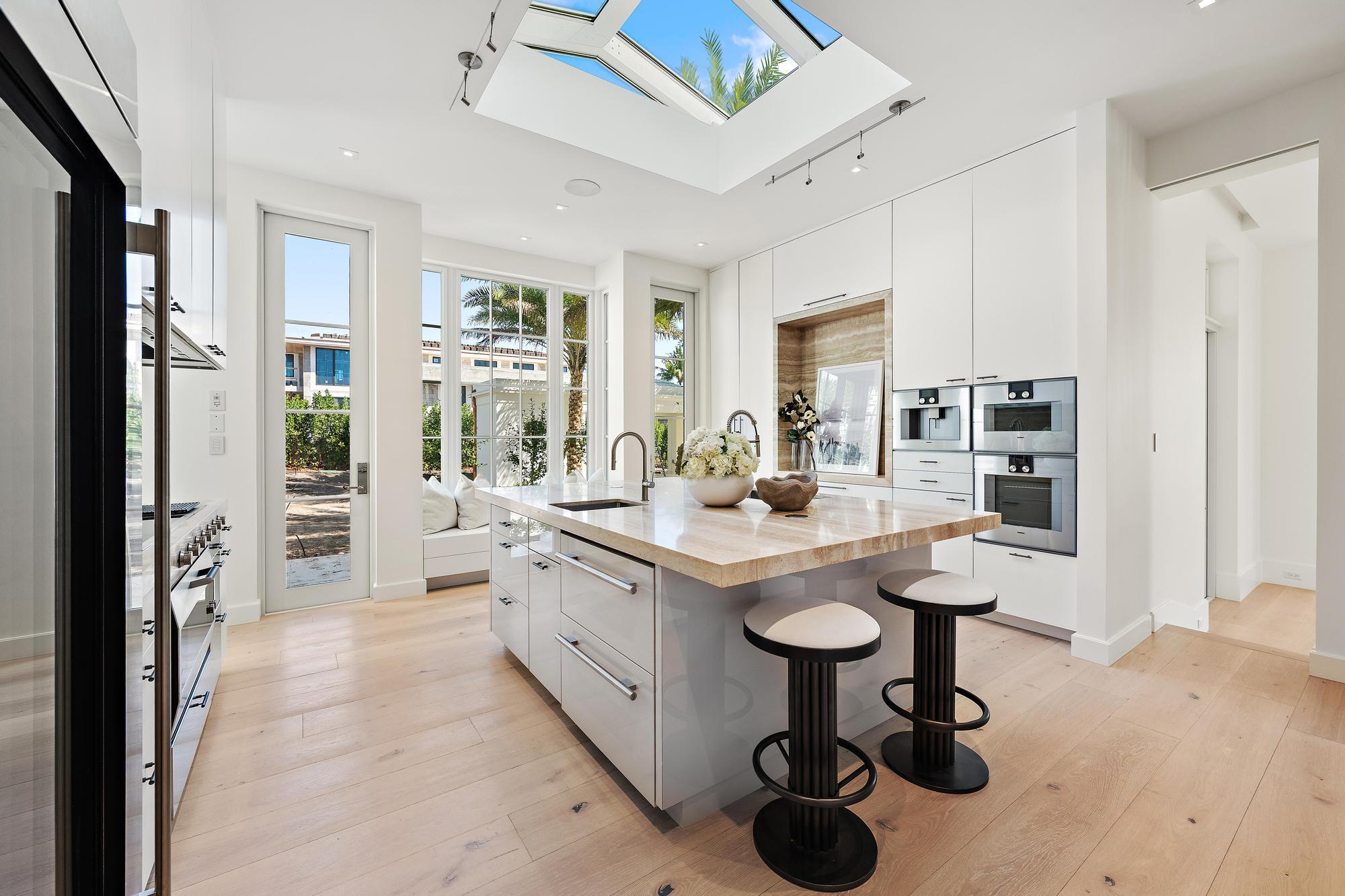 301 Plantation, Palm Beach FL 33480