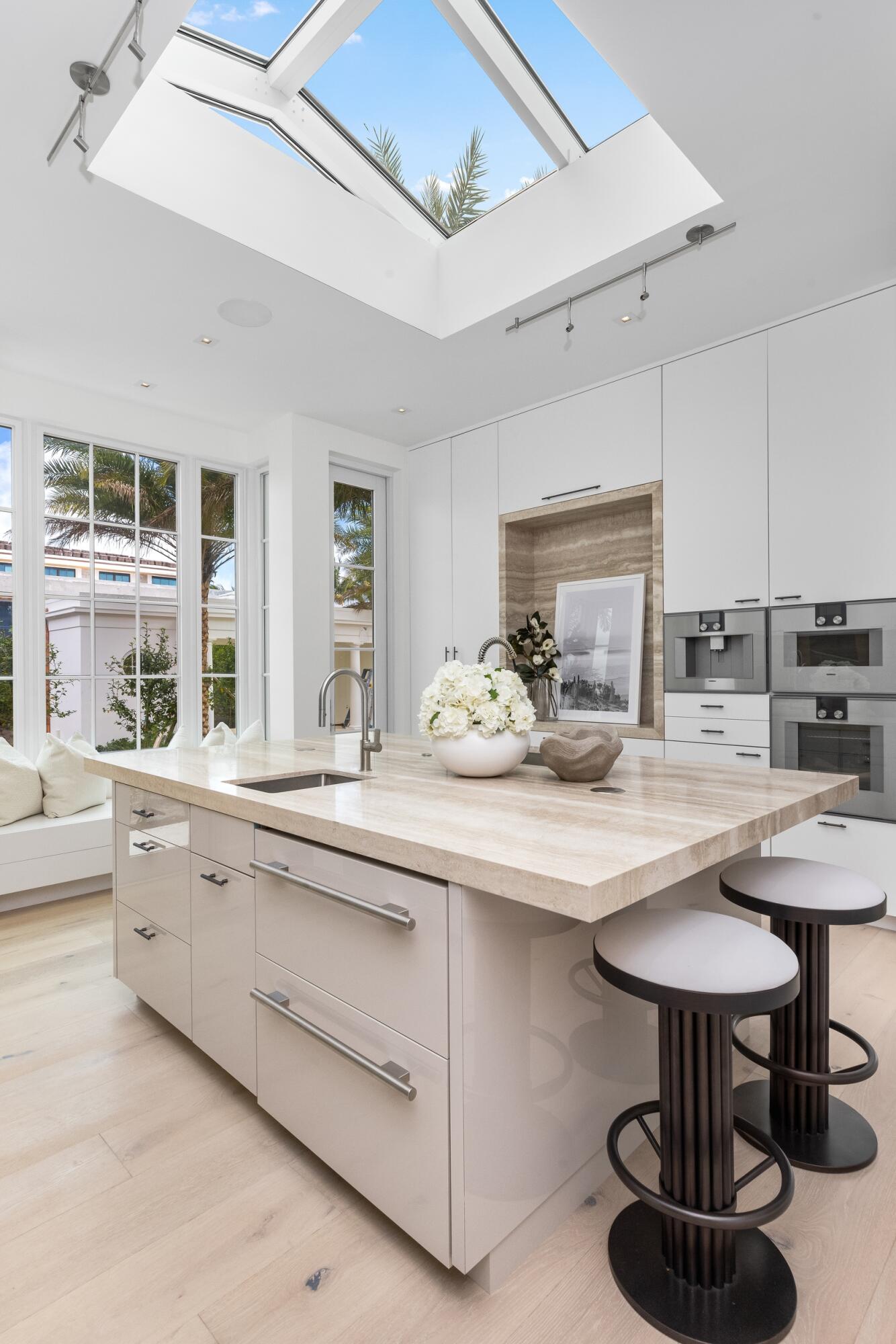 301 Plantation, Palm Beach FL 33480