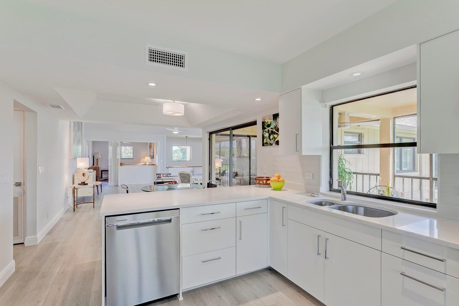17053 Waterbend, Jupiter FL 33477