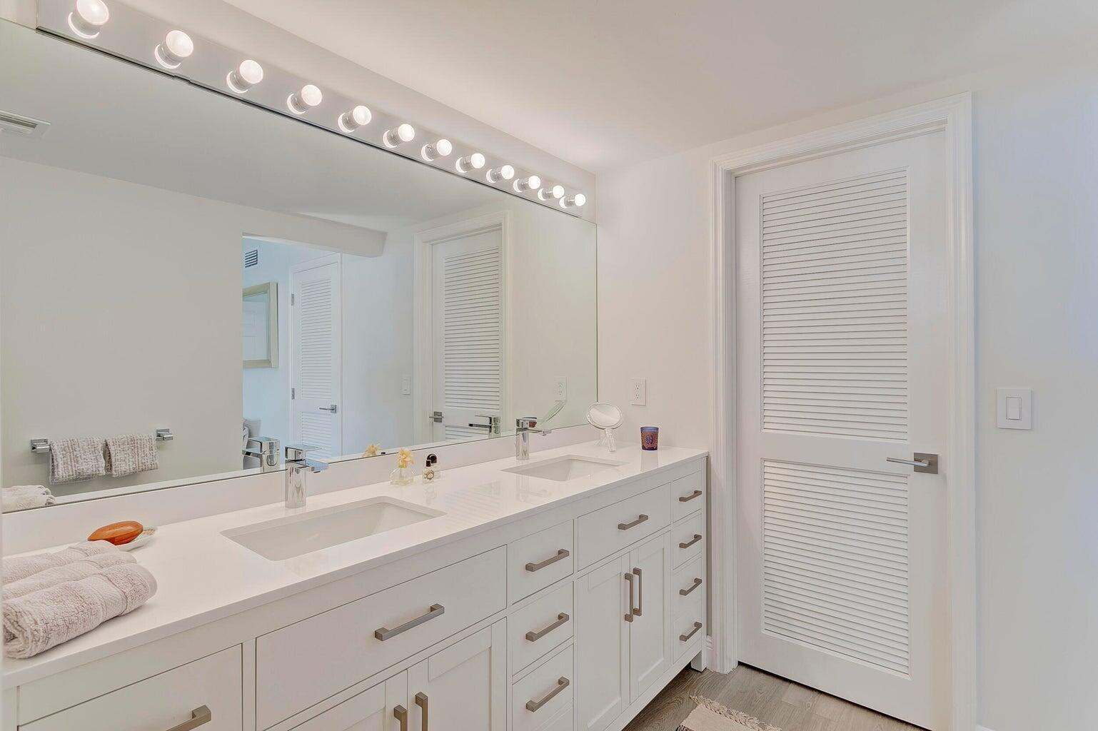 17053 Waterbend, Jupiter FL 33477