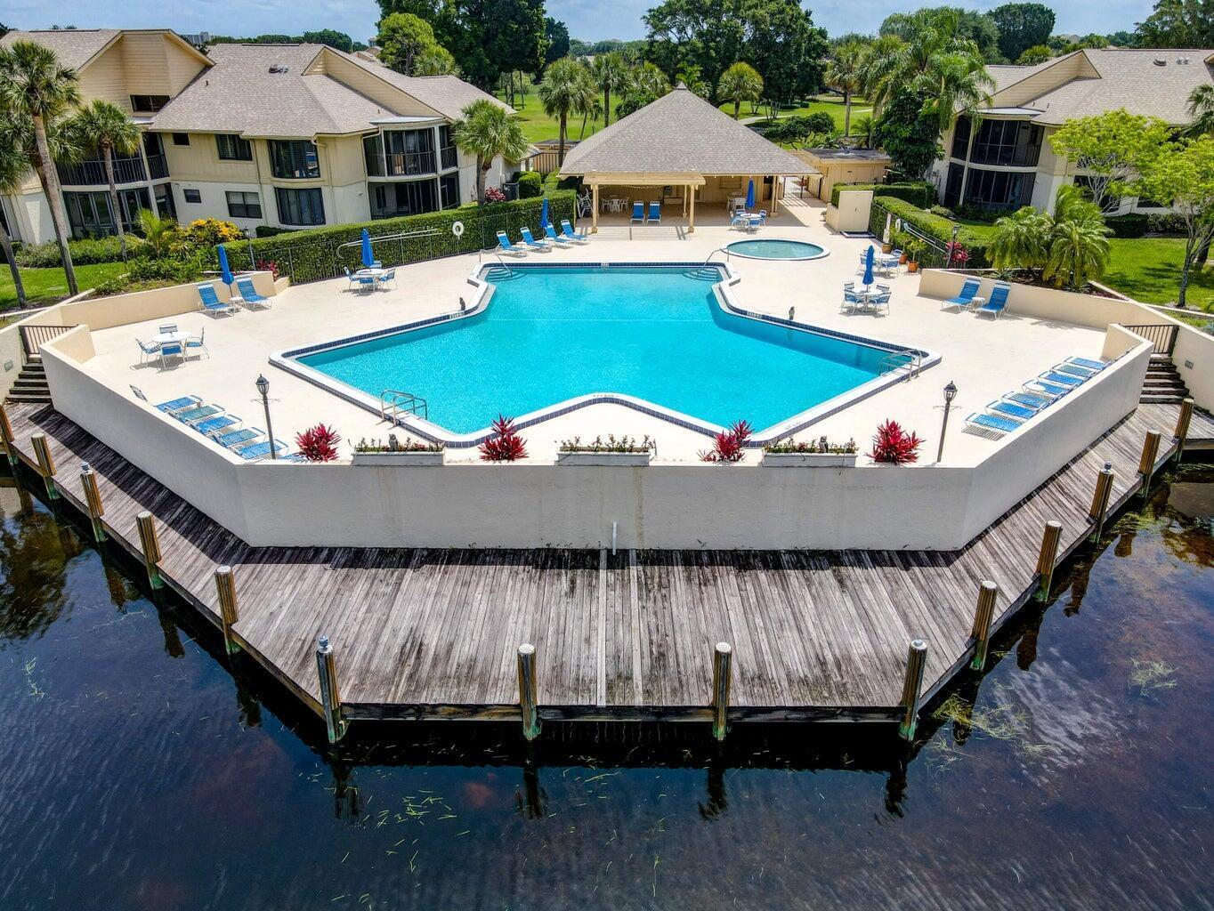 17053 Waterbend, Jupiter FL 33477
