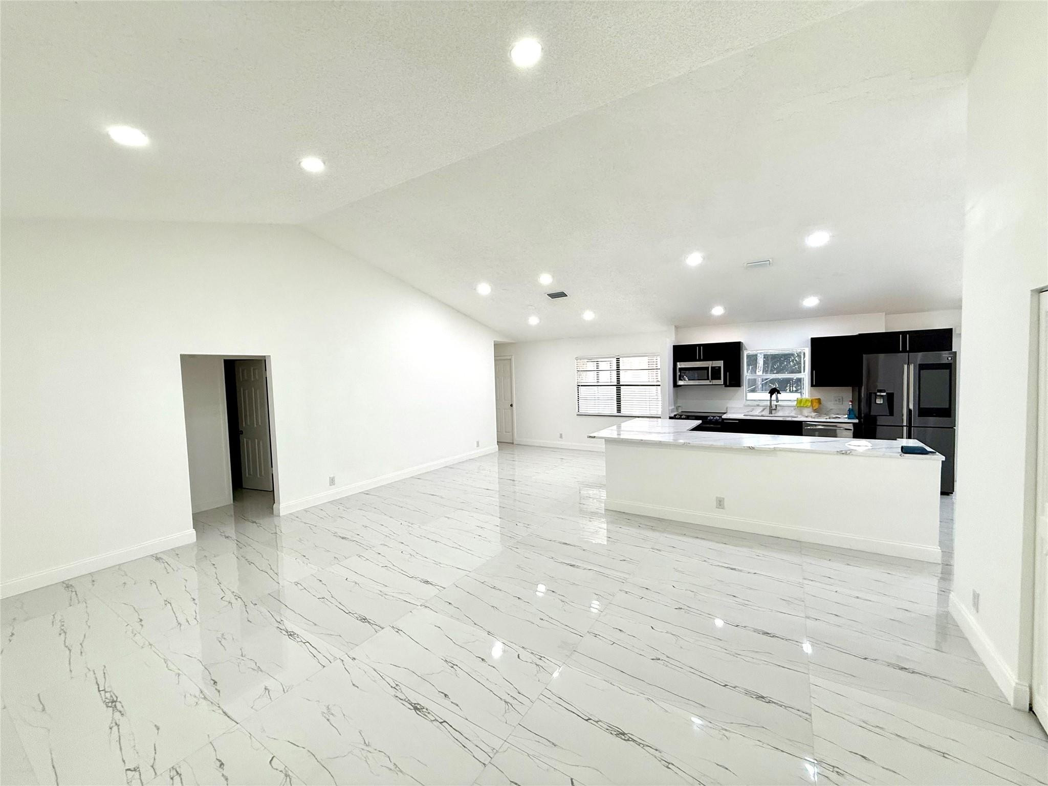 7400 SW 11TH, North Lauderdale FL 33068