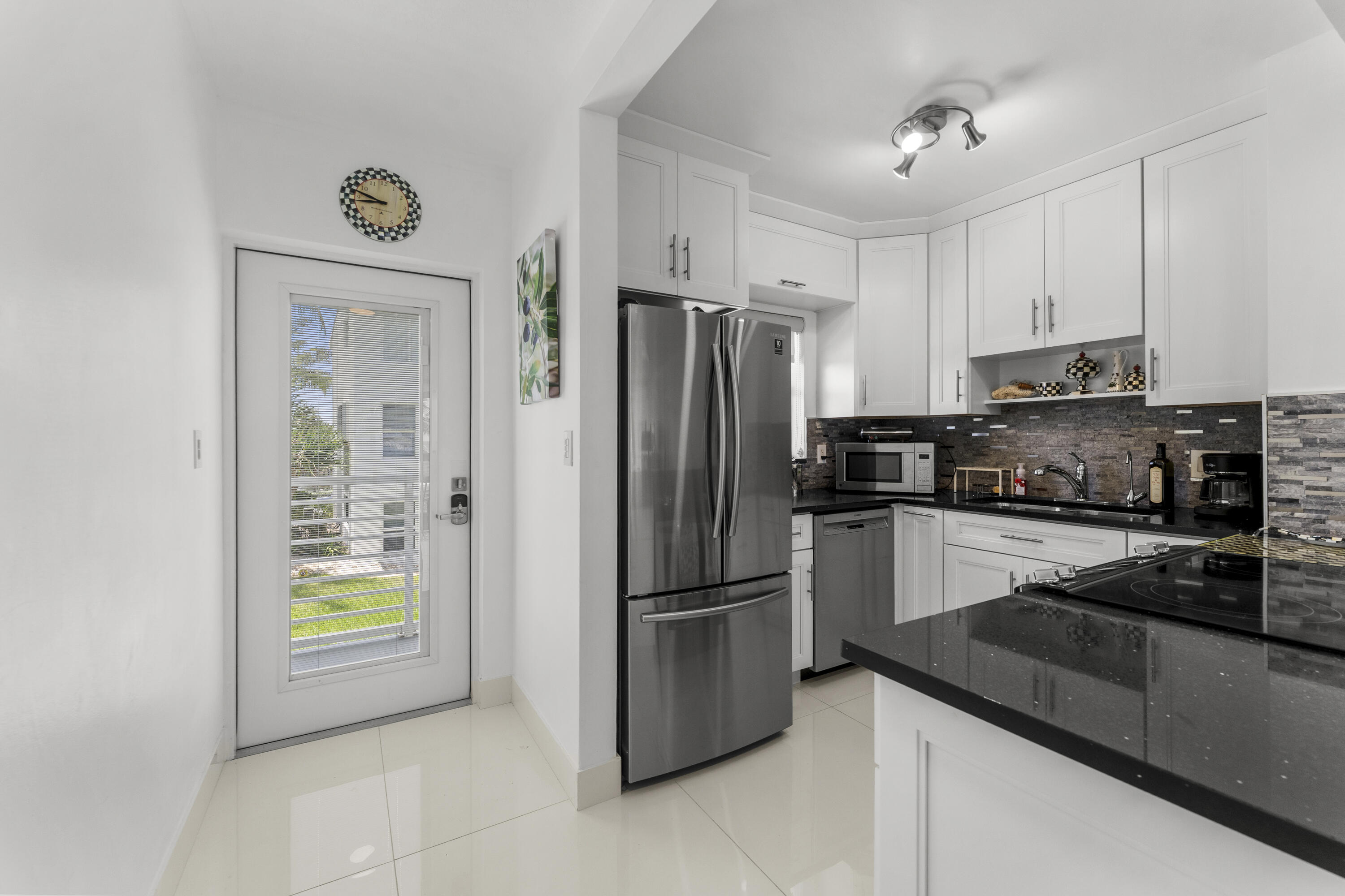 1041 HILLSBORO MILE #5, Hillsboro Beach FL 33062
