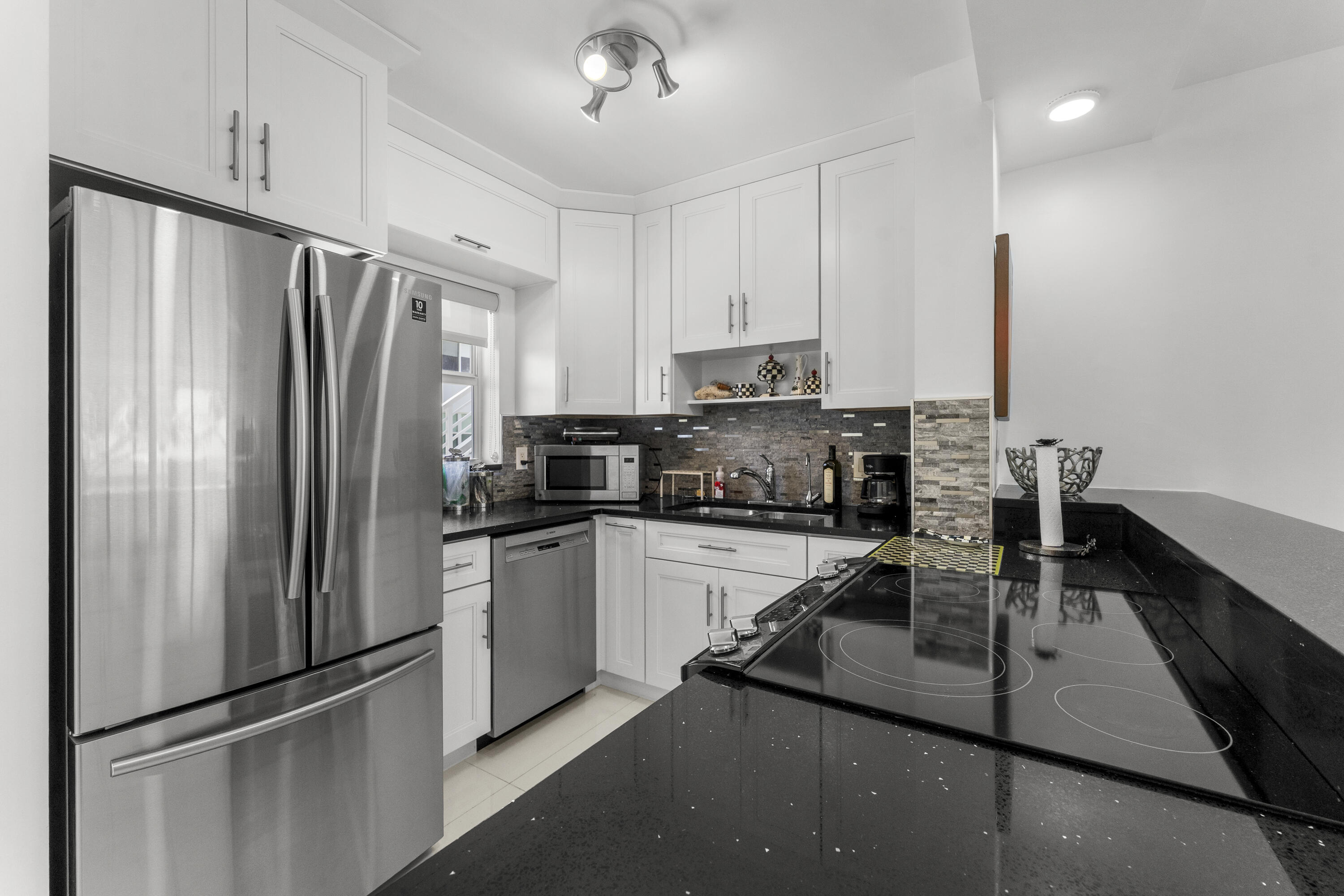 1041 HILLSBORO MILE #5, Hillsboro Beach FL 33062