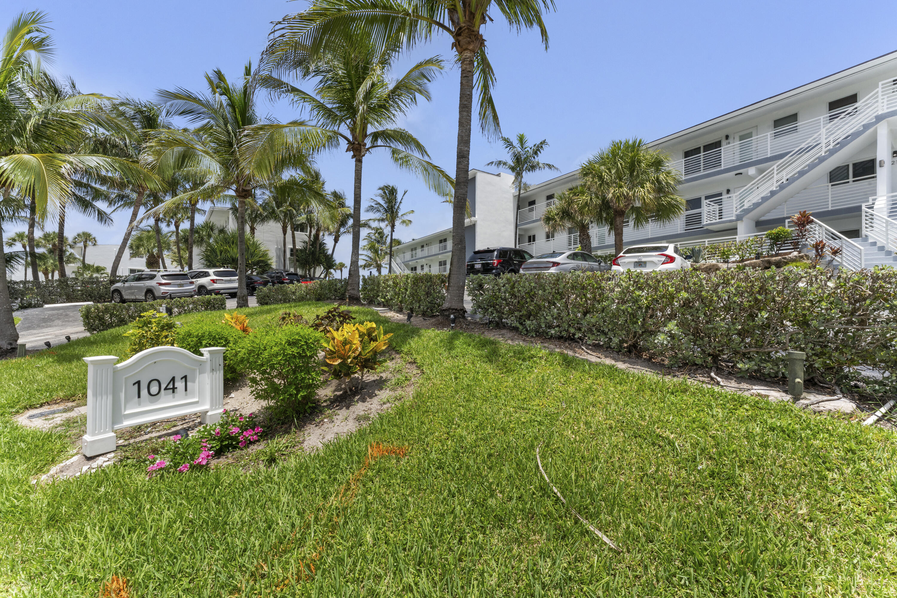 1041 HILLSBORO MILE #5, Hillsboro Beach FL 33062