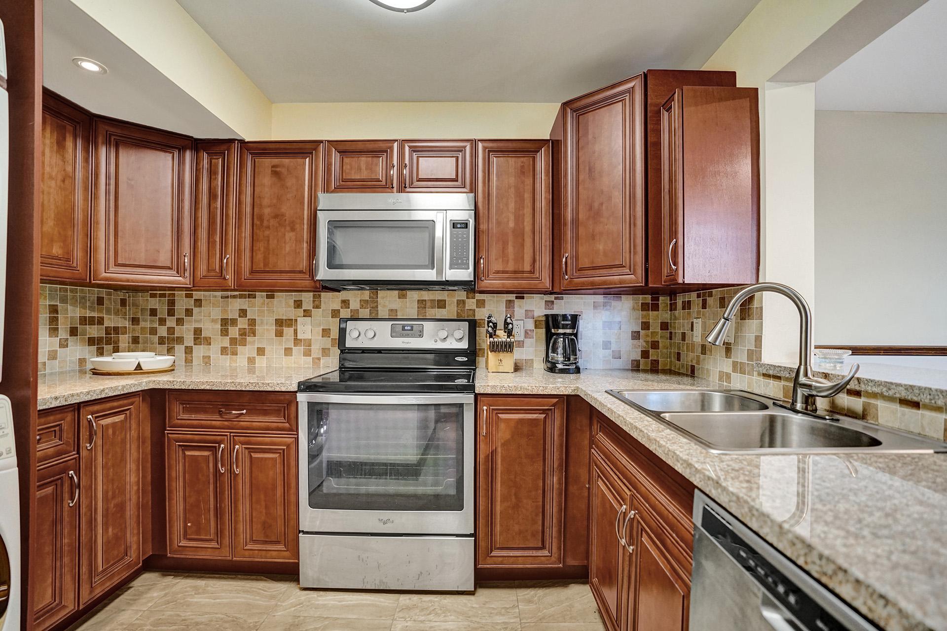 1350 SE 3RD #406, Dania Beach FL 33004