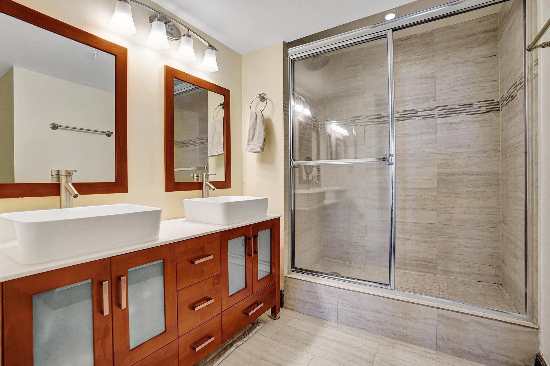 1350 SE 3RD #406, Dania Beach FL 33004