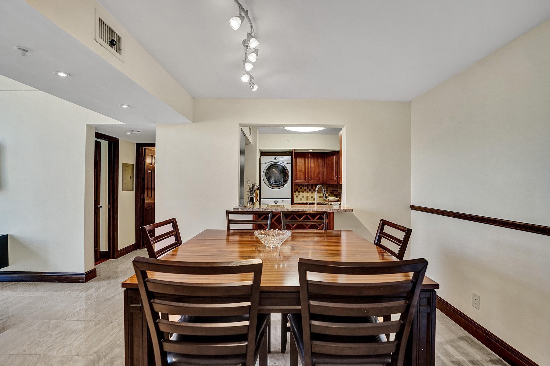 1350 SE 3RD #406, Dania Beach FL 33004