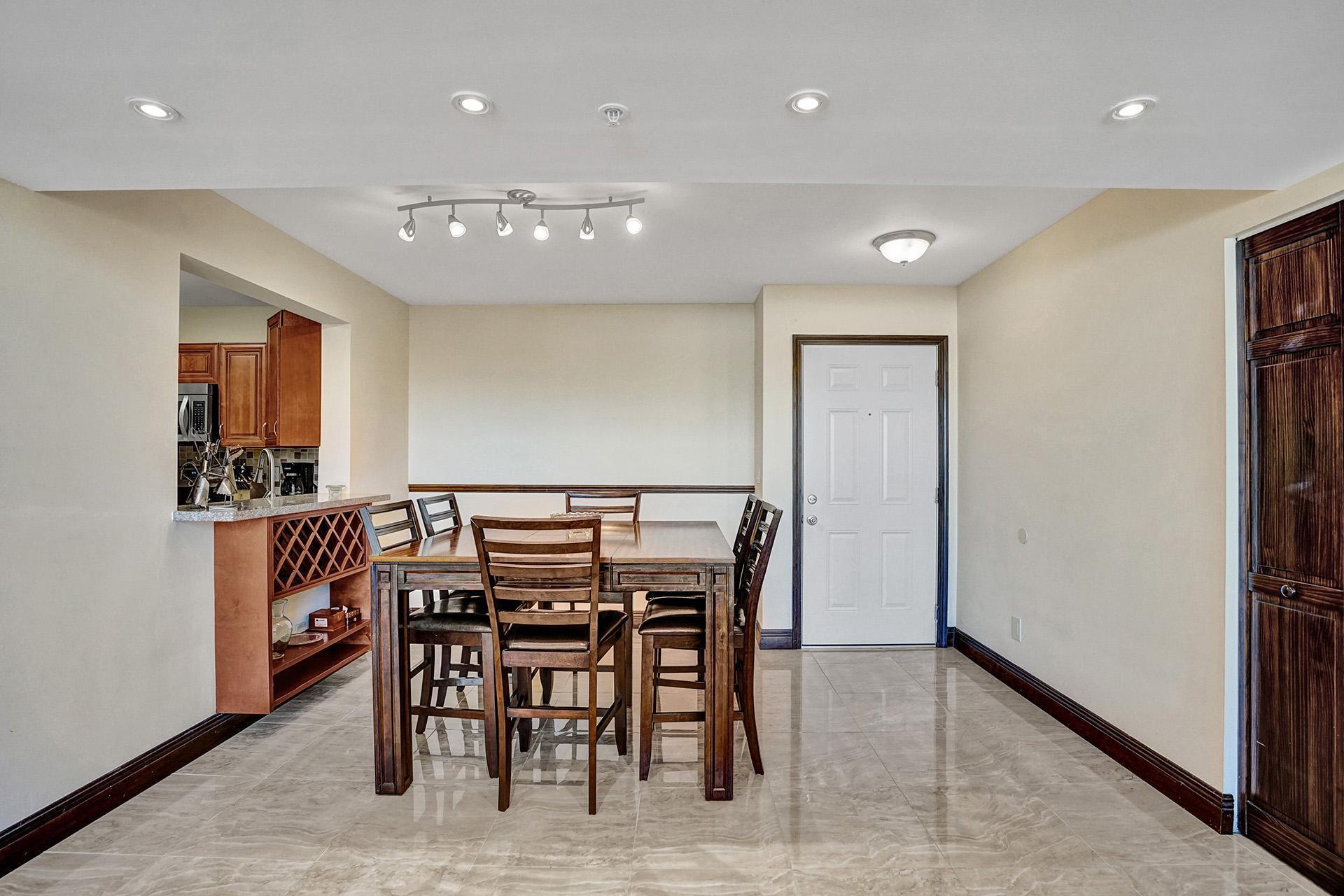 1350 SE 3RD #406, Dania Beach FL 33004