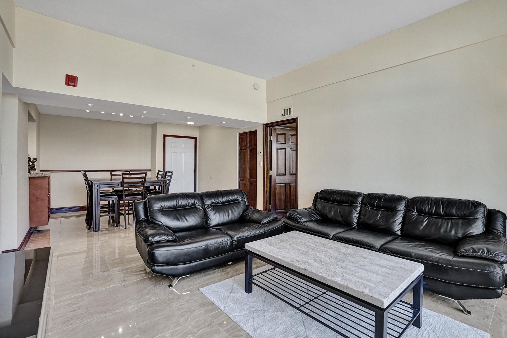 1350 SE 3RD #406, Dania Beach FL 33004