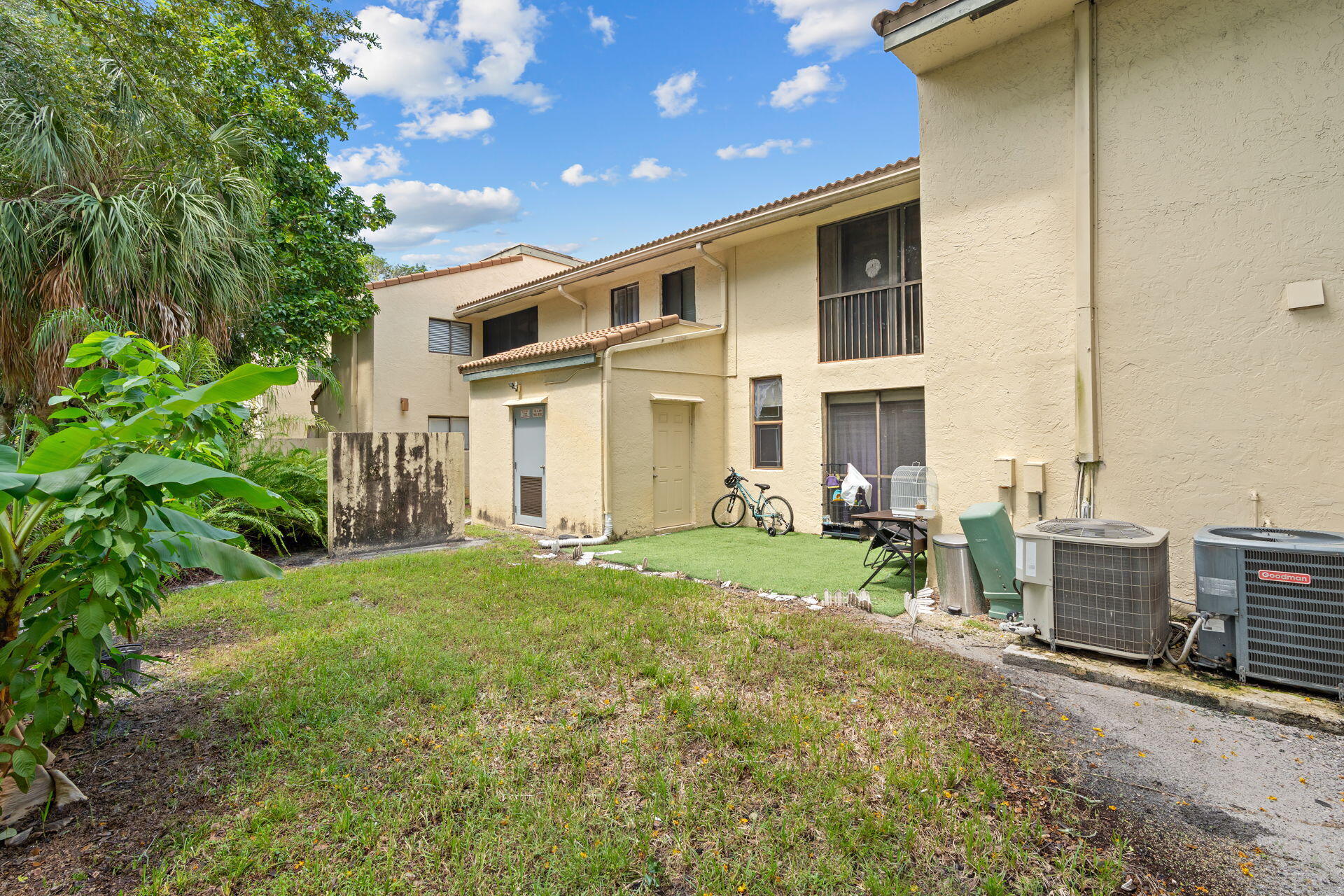 9592 SW 1st #13-F, Coral Springs FL 33071