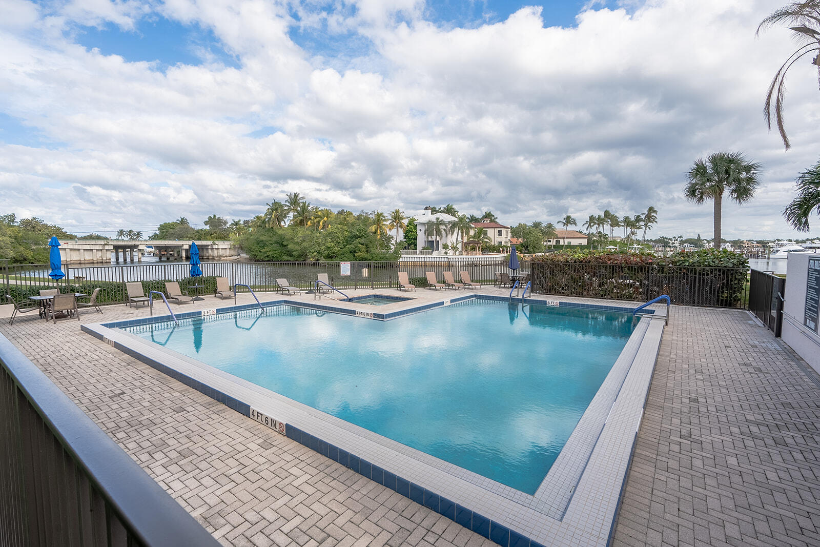 11370 Twelve Oaks #118, North Palm Beach FL 33408