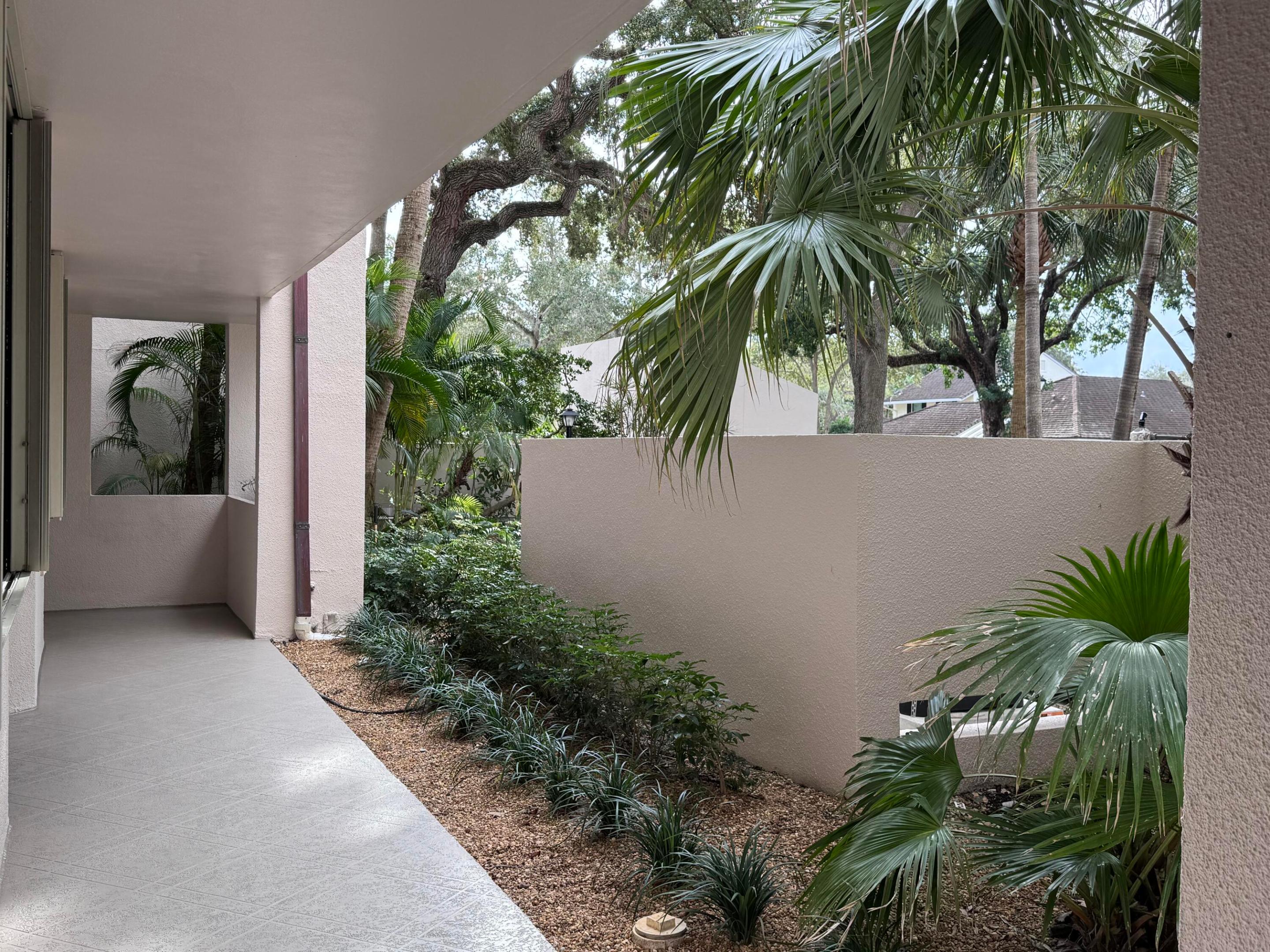 11370 Twelve Oaks #118, North Palm Beach FL 33408