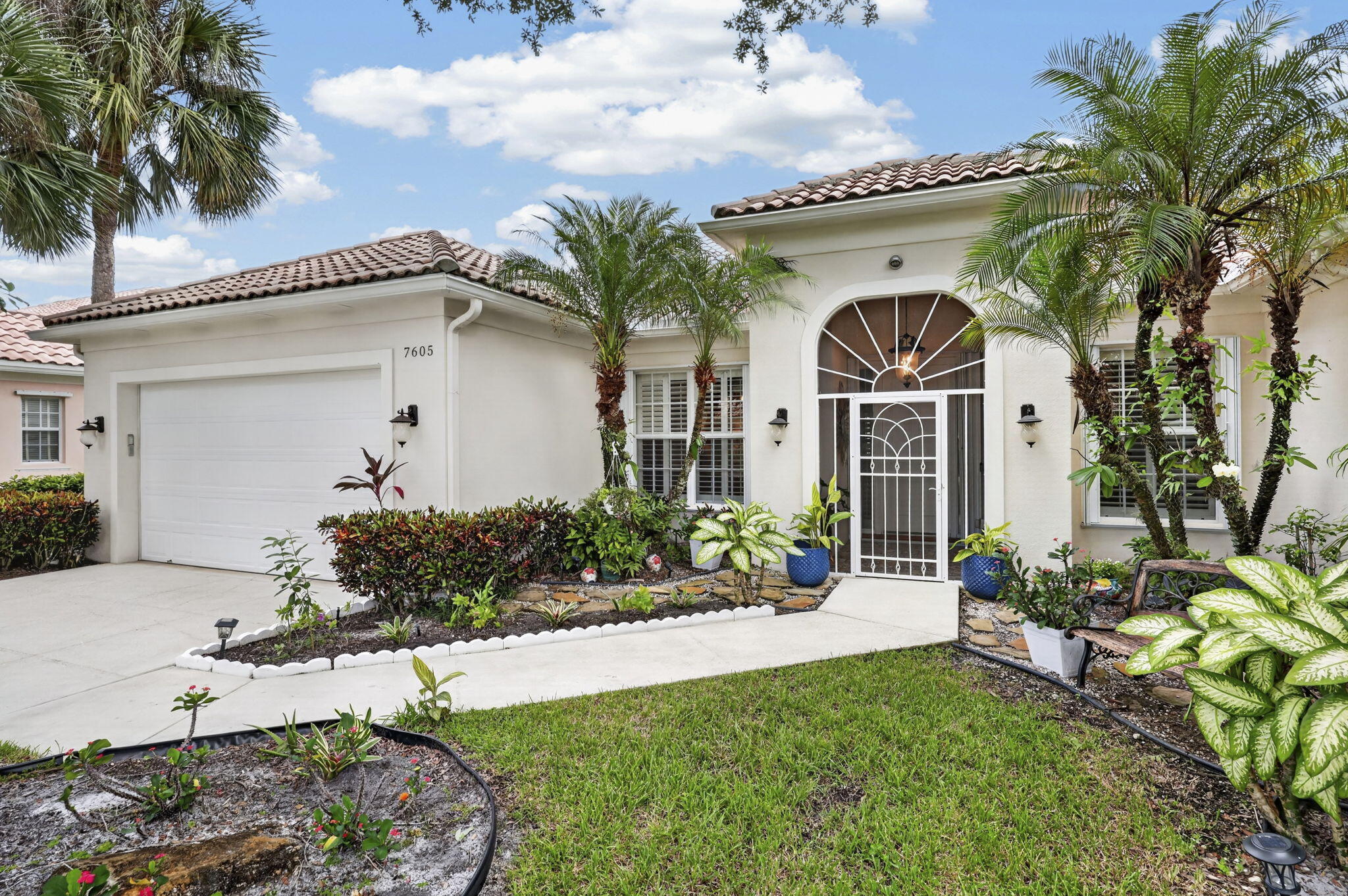 7605 Red River #Rear-Round, West Palm Beach FL 33411