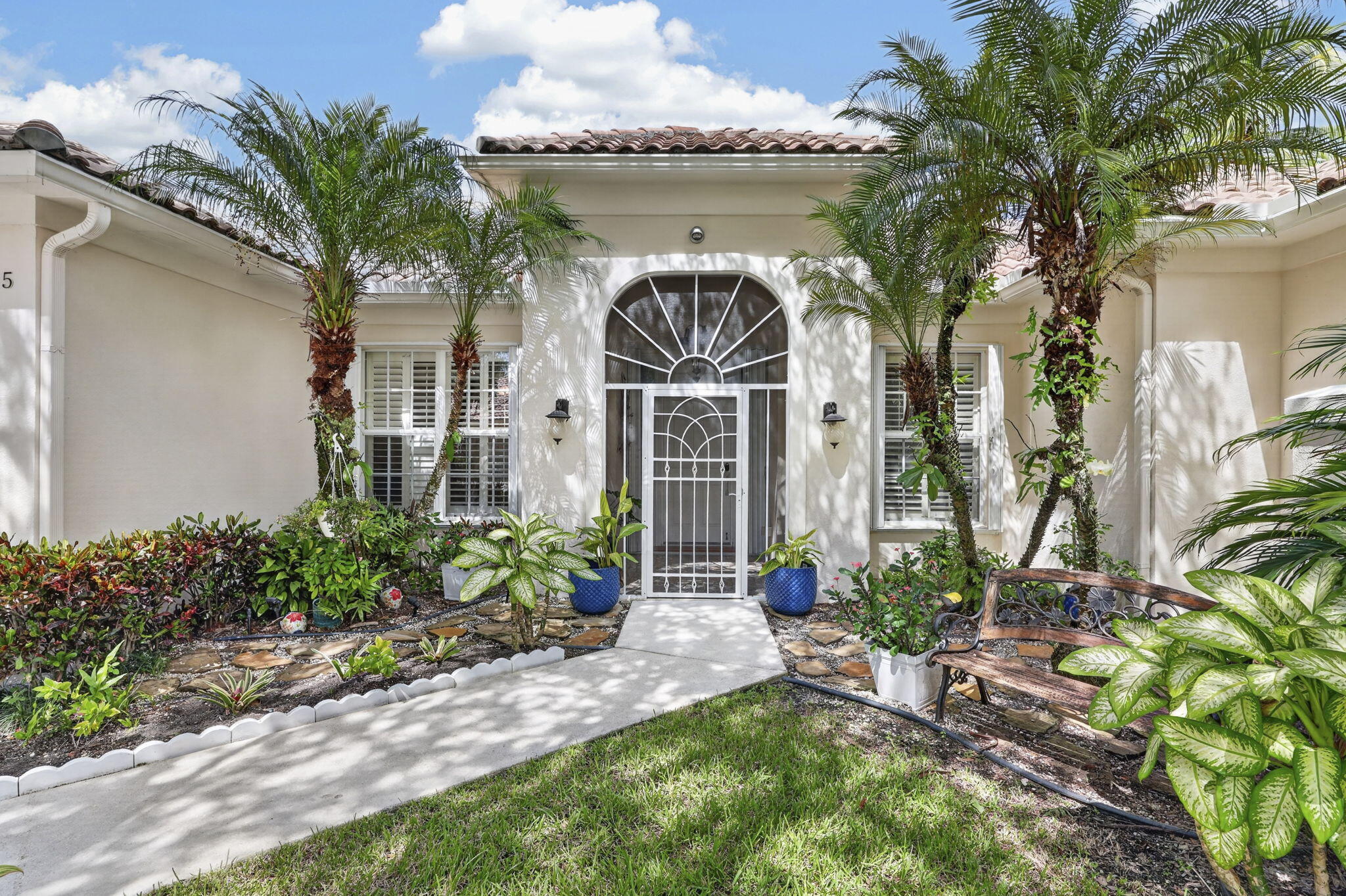 7605 Red River #Rear-Round, West Palm Beach FL 33411