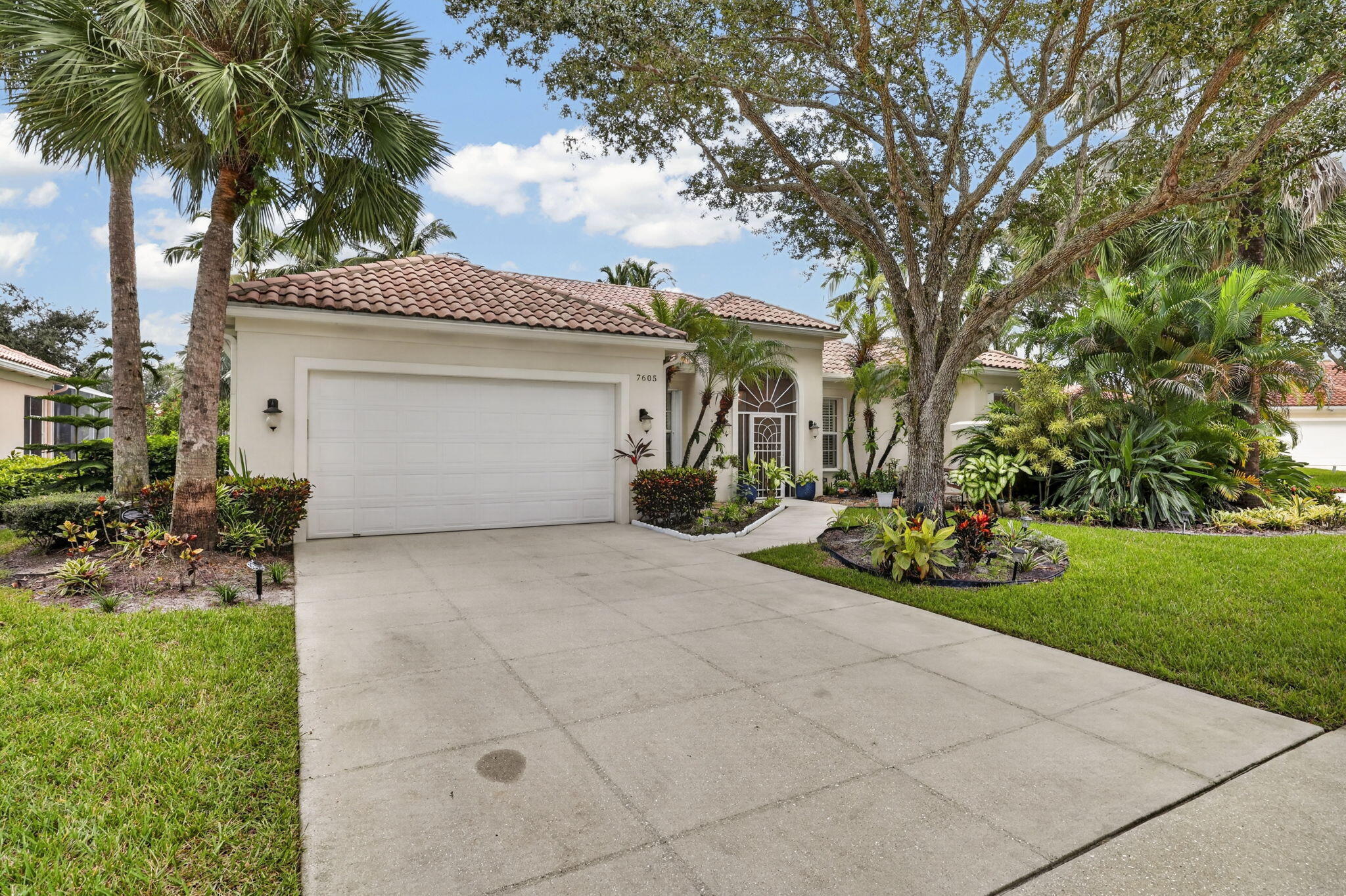 7605 Red River #Rear-Round, West Palm Beach FL 33411