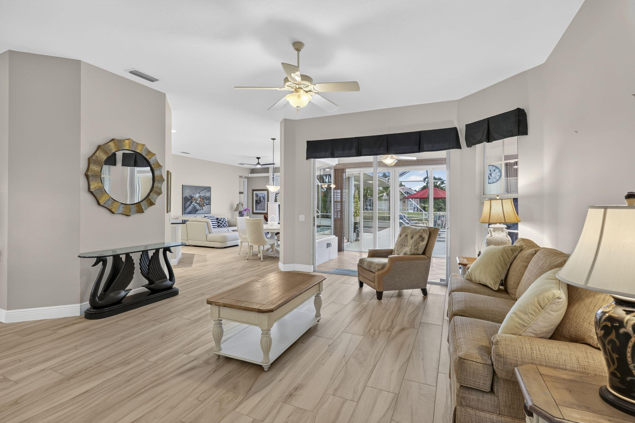 7605 Red River #Rear-Round, West Palm Beach FL 33411