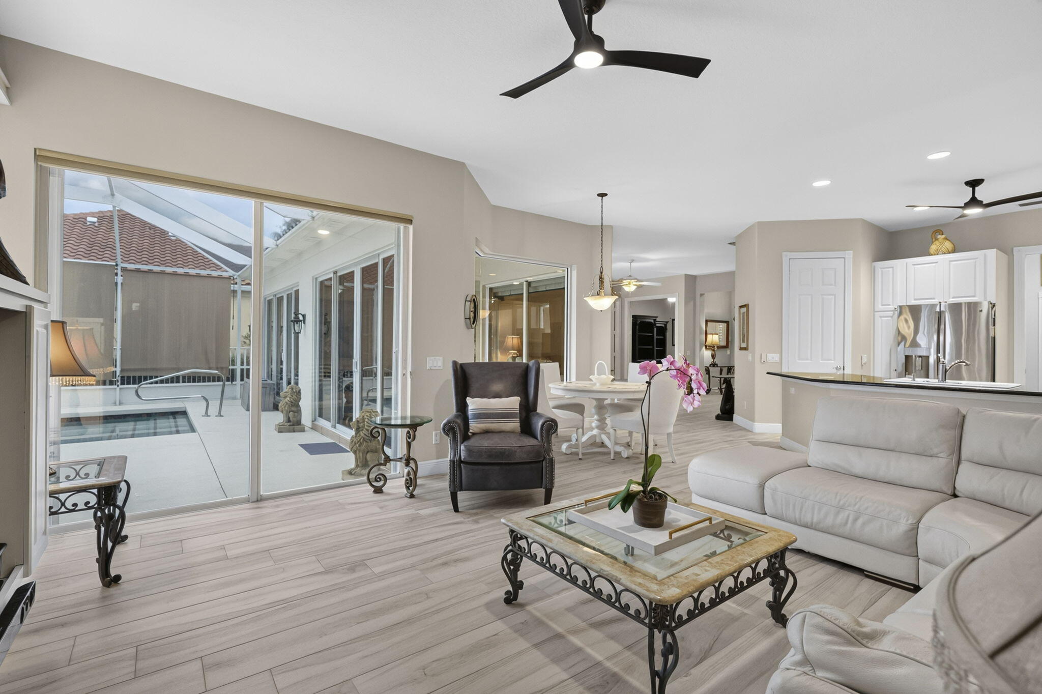 7605 Red River #Rear-Round, West Palm Beach FL 33411