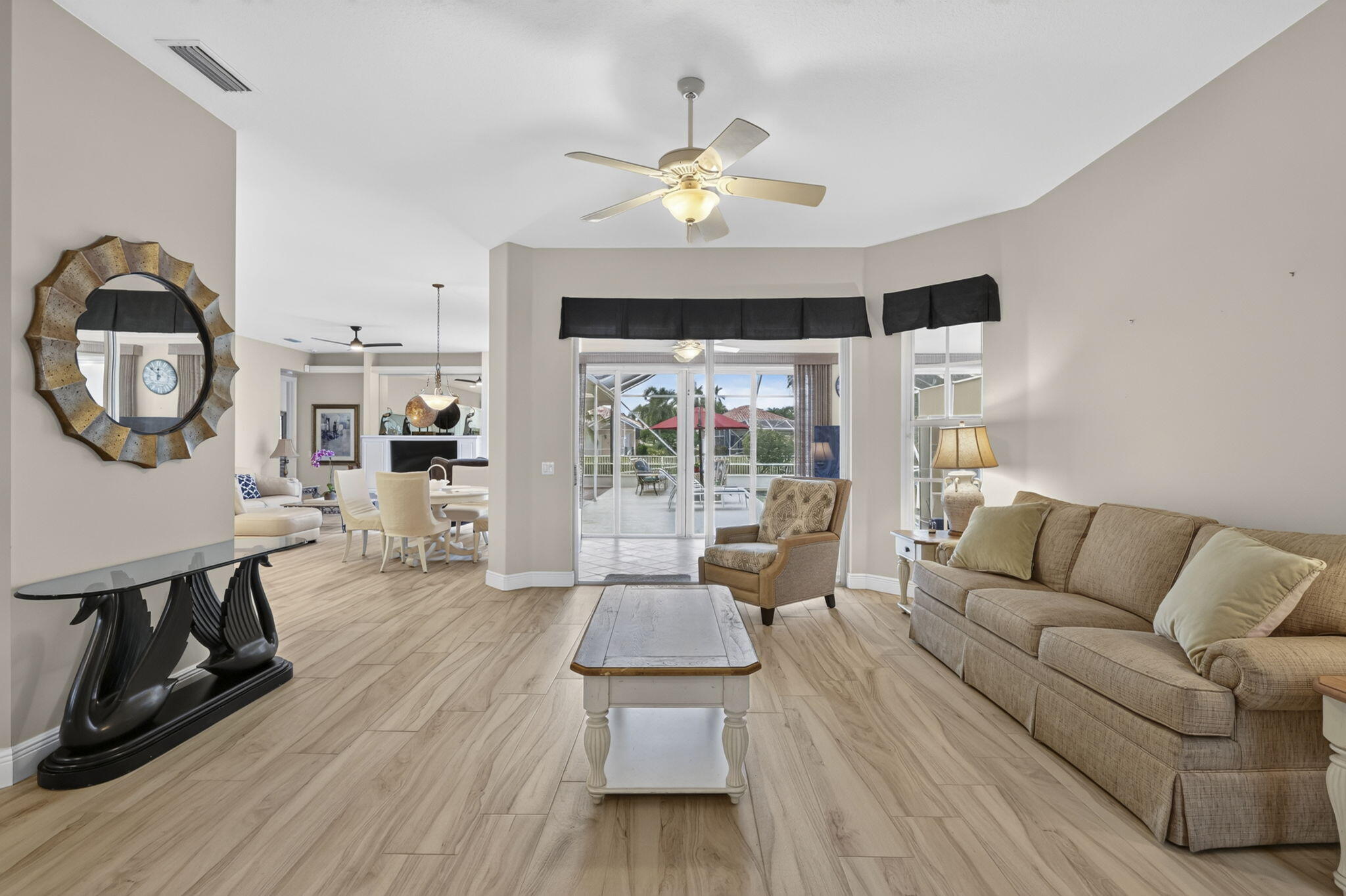 7605 Red River #Rear-Round, West Palm Beach FL 33411