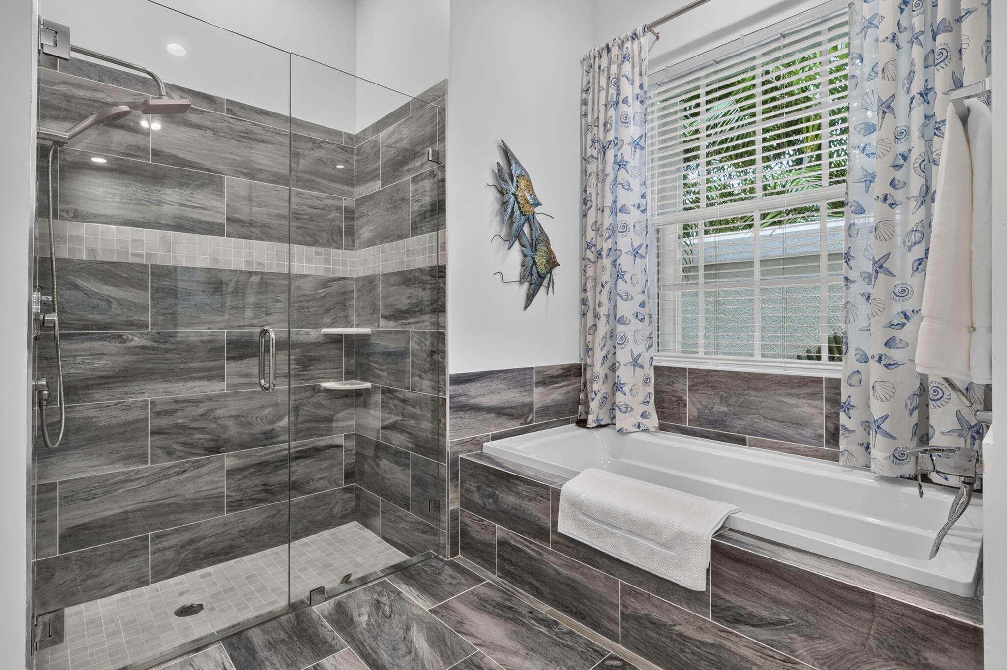 7605 Red River #Rear-Round, West Palm Beach FL 33411