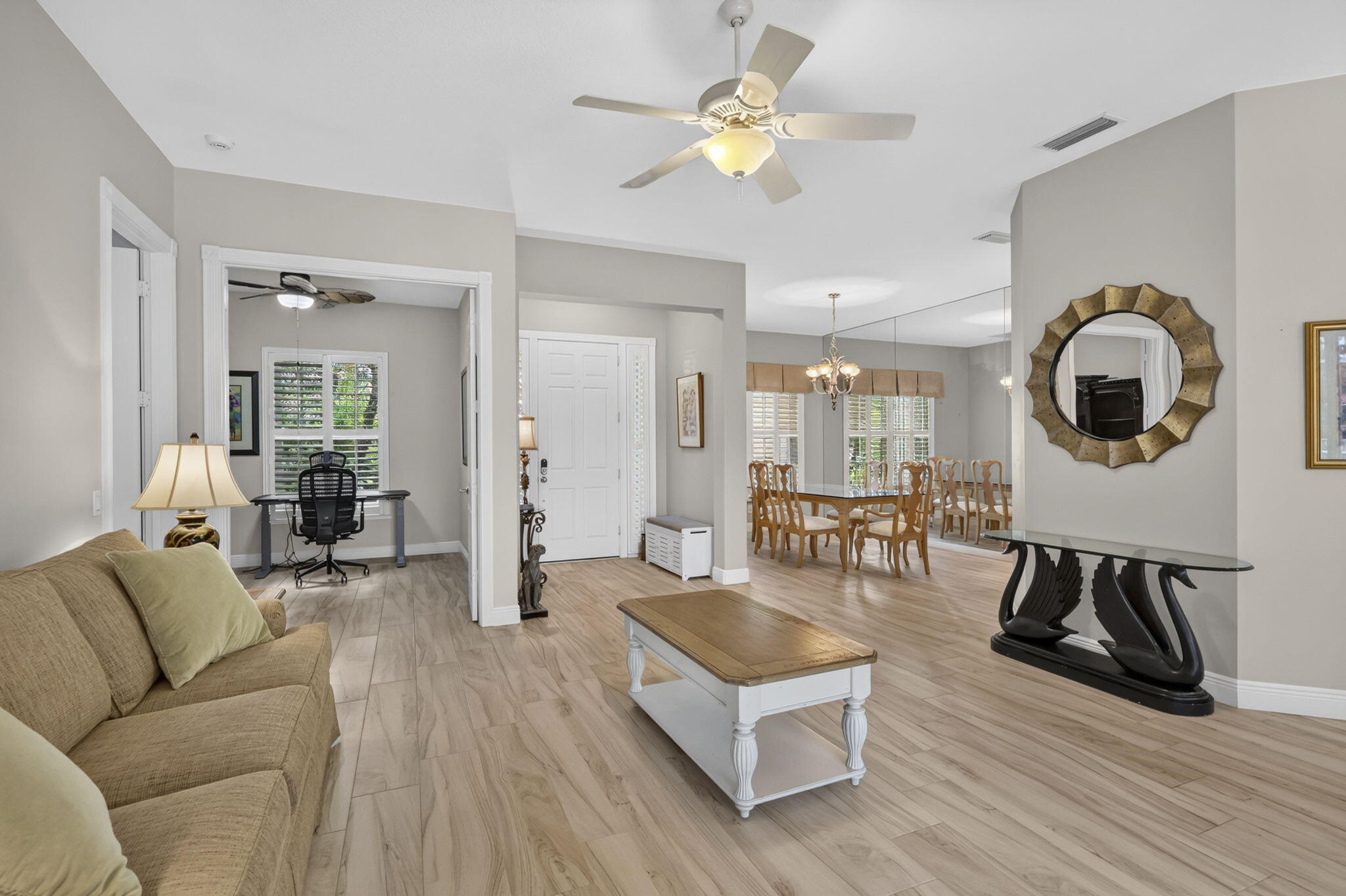 7605 Red River #Rear-Round, West Palm Beach FL 33411