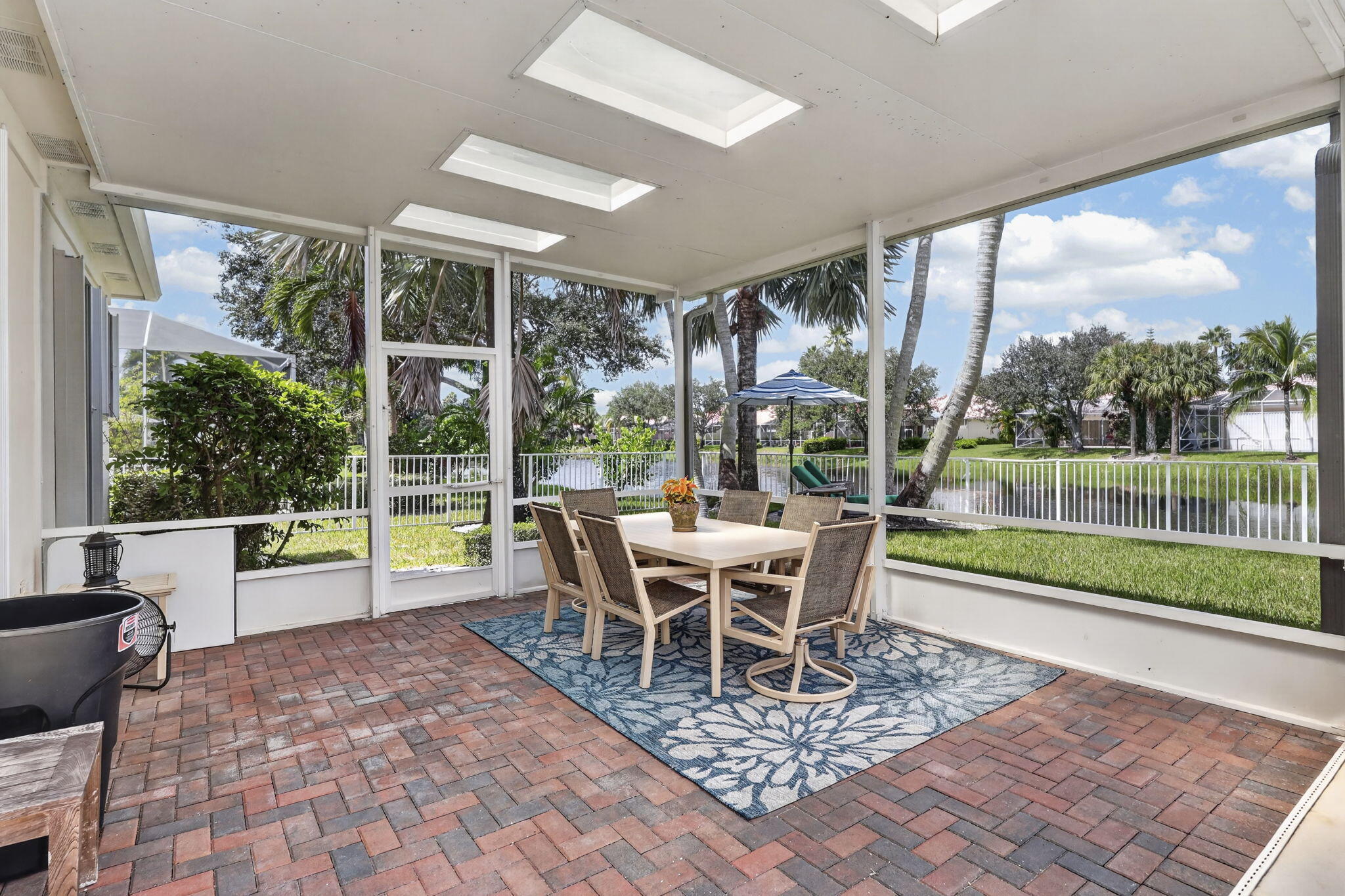 7605 Red River #Rear-Round, West Palm Beach FL 33411