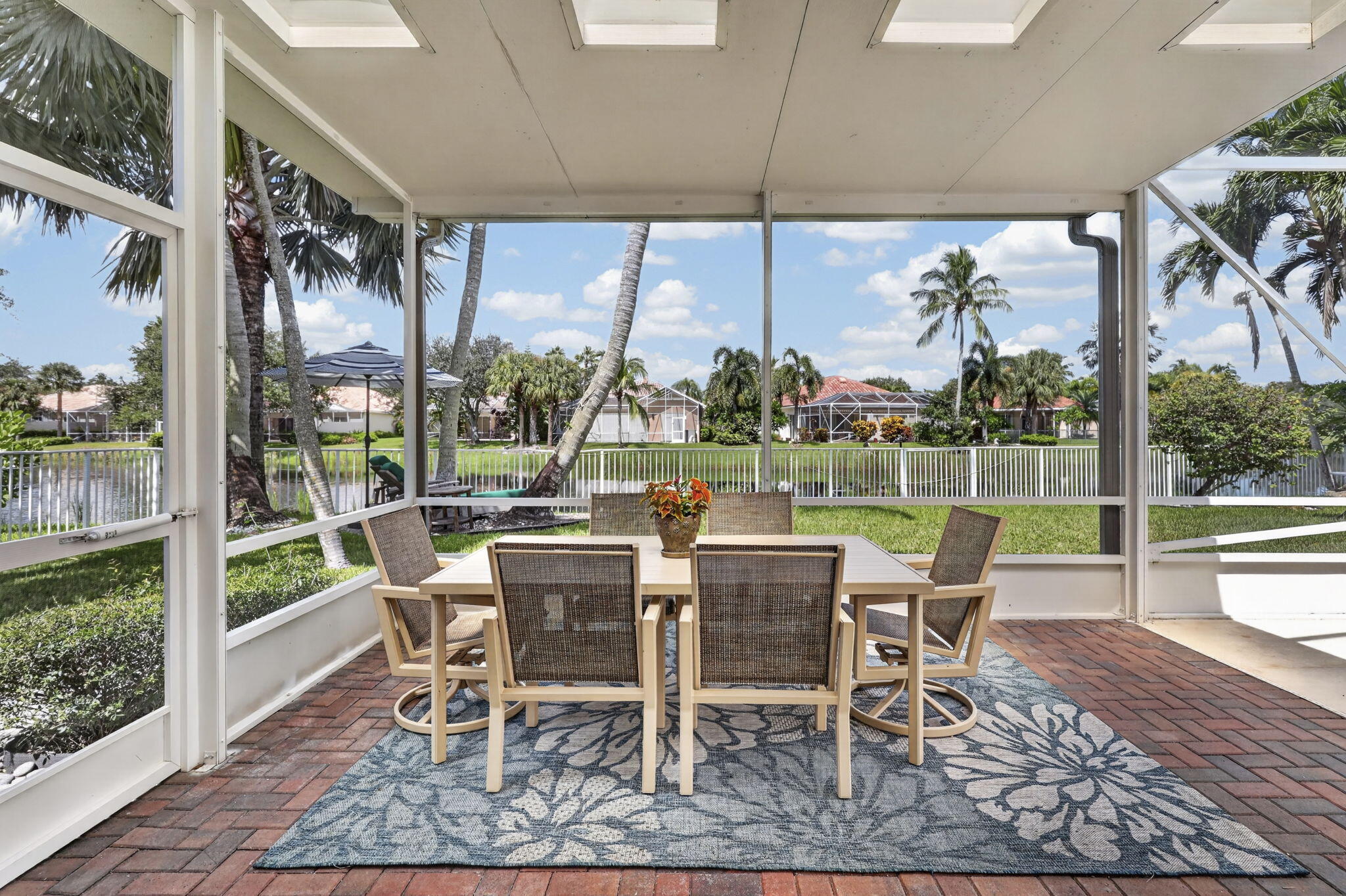 7605 Red River #Rear-Round, West Palm Beach FL 33411