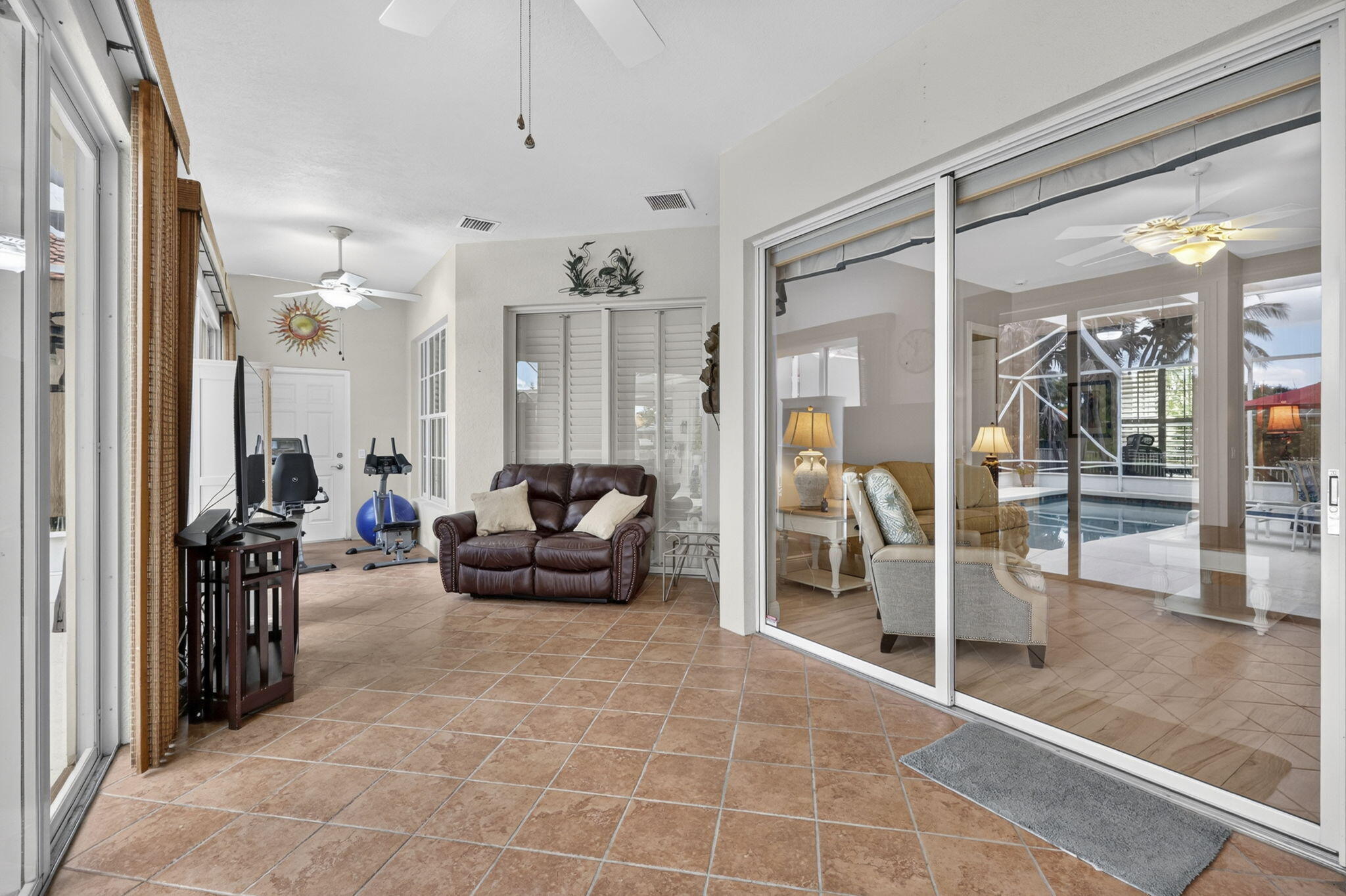 7605 Red River #Rear-Round, West Palm Beach FL 33411