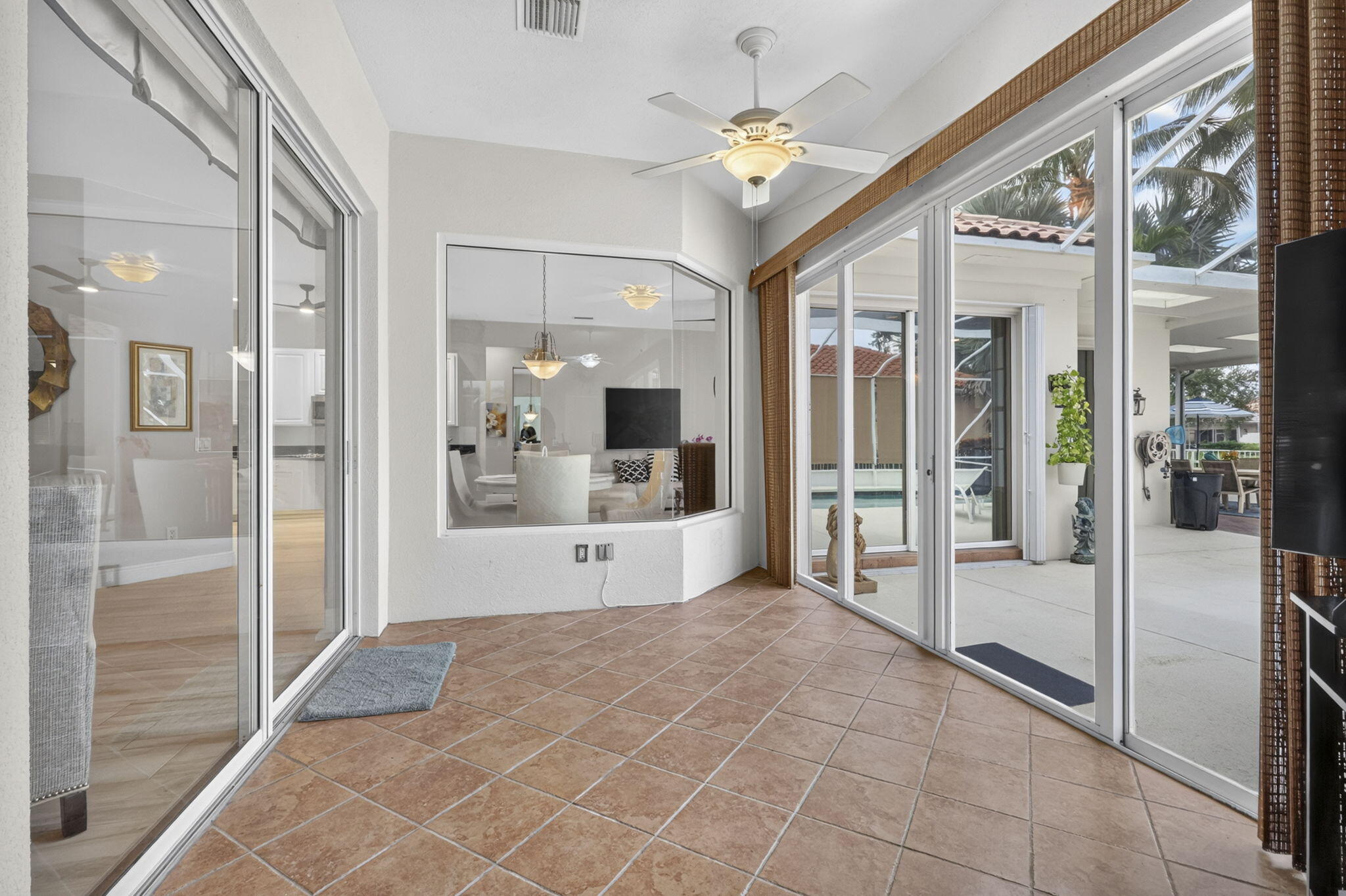 7605 Red River #Rear-Round, West Palm Beach FL 33411