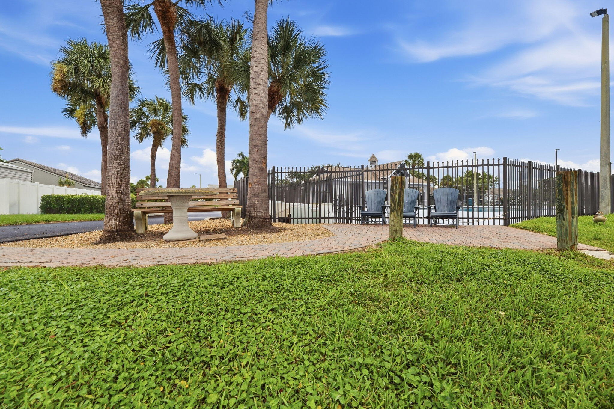 9823 N Grand Duke, Tamarac FL 33321