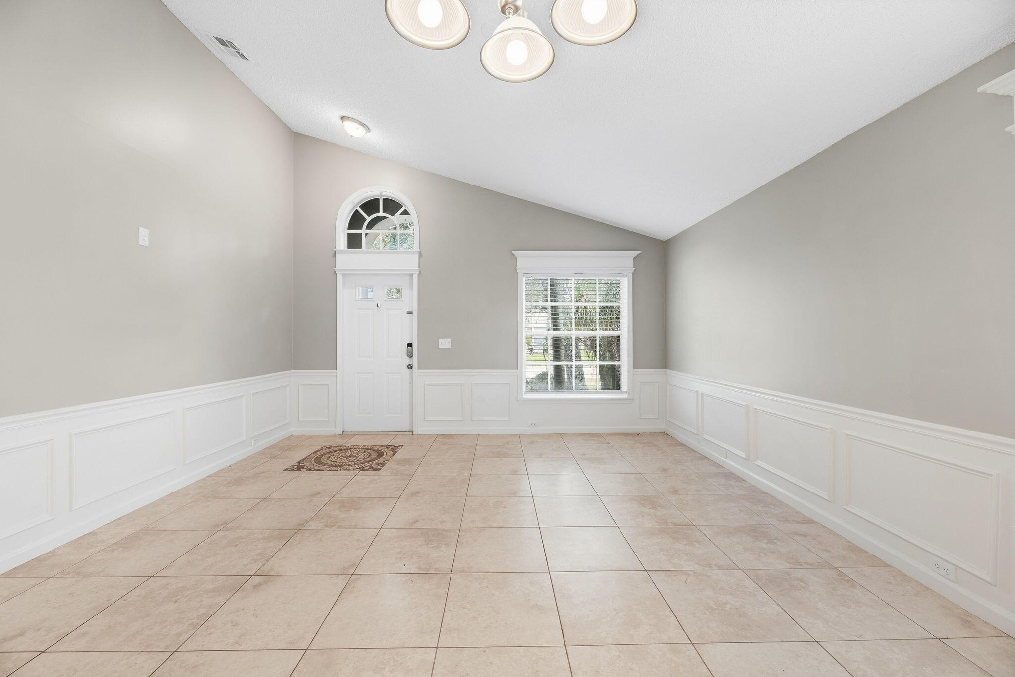 9823 N Grand Duke, Tamarac FL 33321