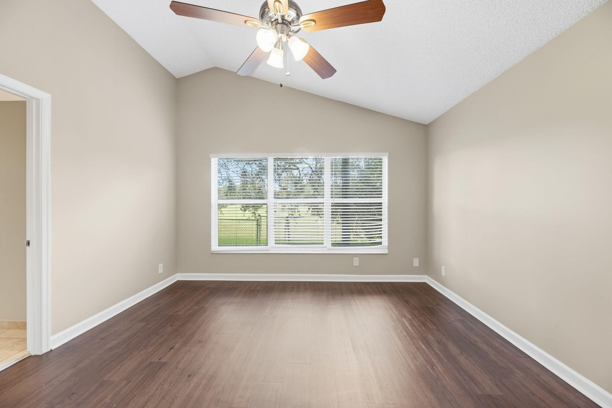 9823 N Grand Duke, Tamarac FL 33321