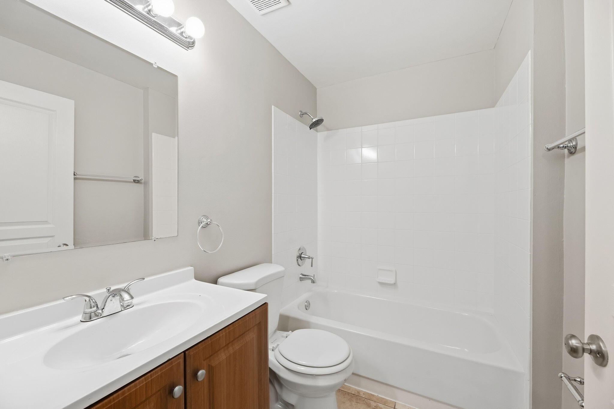 9823 N Grand Duke, Tamarac FL 33321